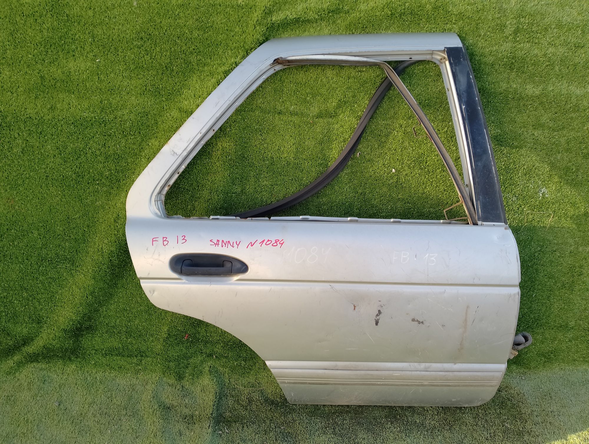 1084 дверь на NISSAN SUNNY FB13, 3000 рублей, Невинномысск