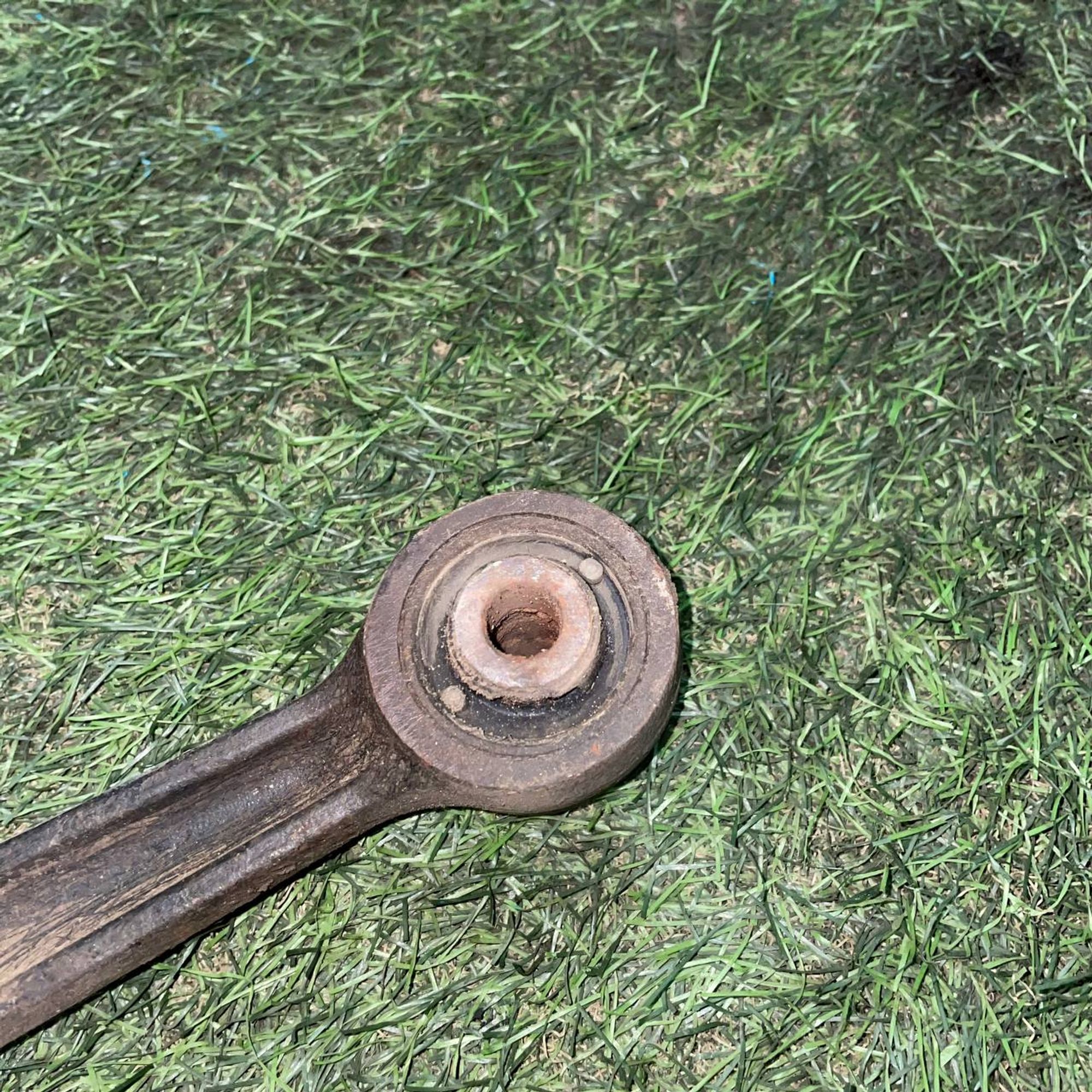 525 Рычаг передний левый верхний MITSUBISHI GALANT E55A 4G63, 4000 рублей, Невинномысск