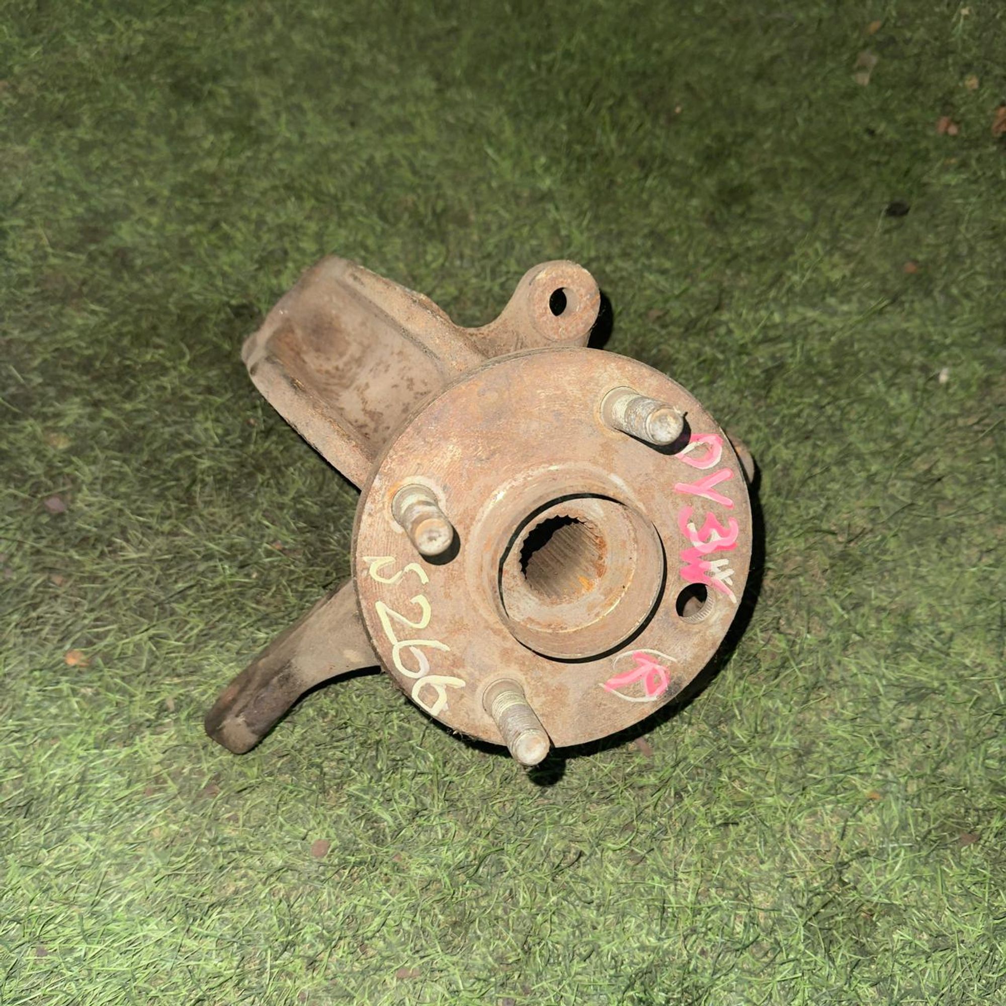 266 Ступица передняя правая MAZDA DEMIO DY3W, 3500 рублей, Невинномысск