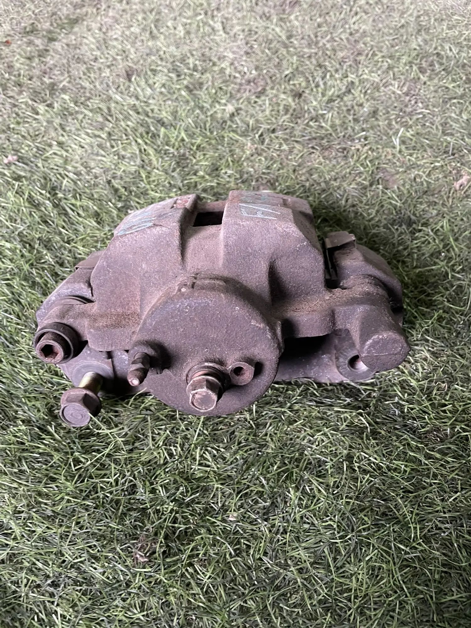 614 Суппорт тормозной передний левый MAZDA ATENZA GY5W, 3000 рублей, Невинномысск