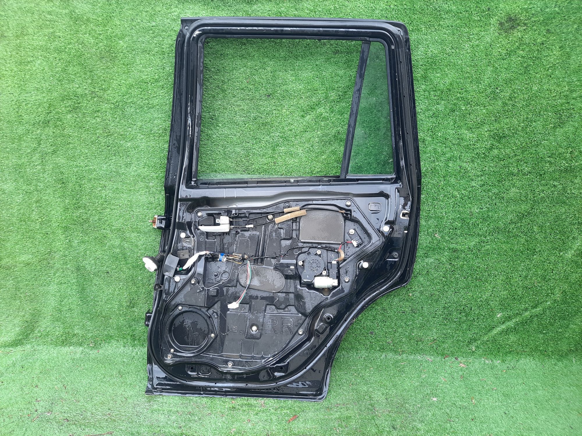 1761 дверь на MAZDA DEMIO DY5W, 9500 рублей, Невинномысск