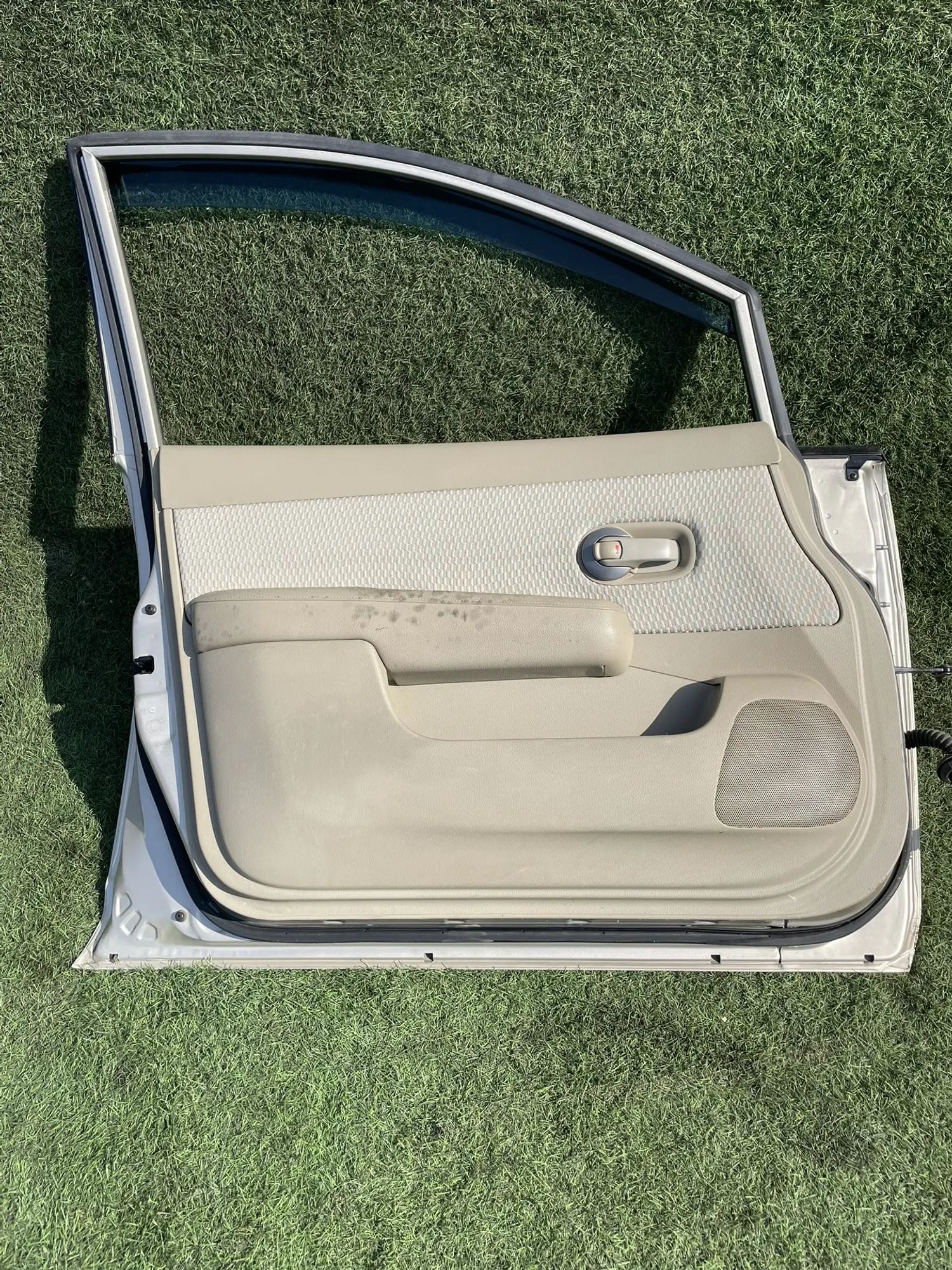 4036 Дверь передняя левая Nissan Tiida C11 Хетчбек, 14500 рублей, Невинномысск