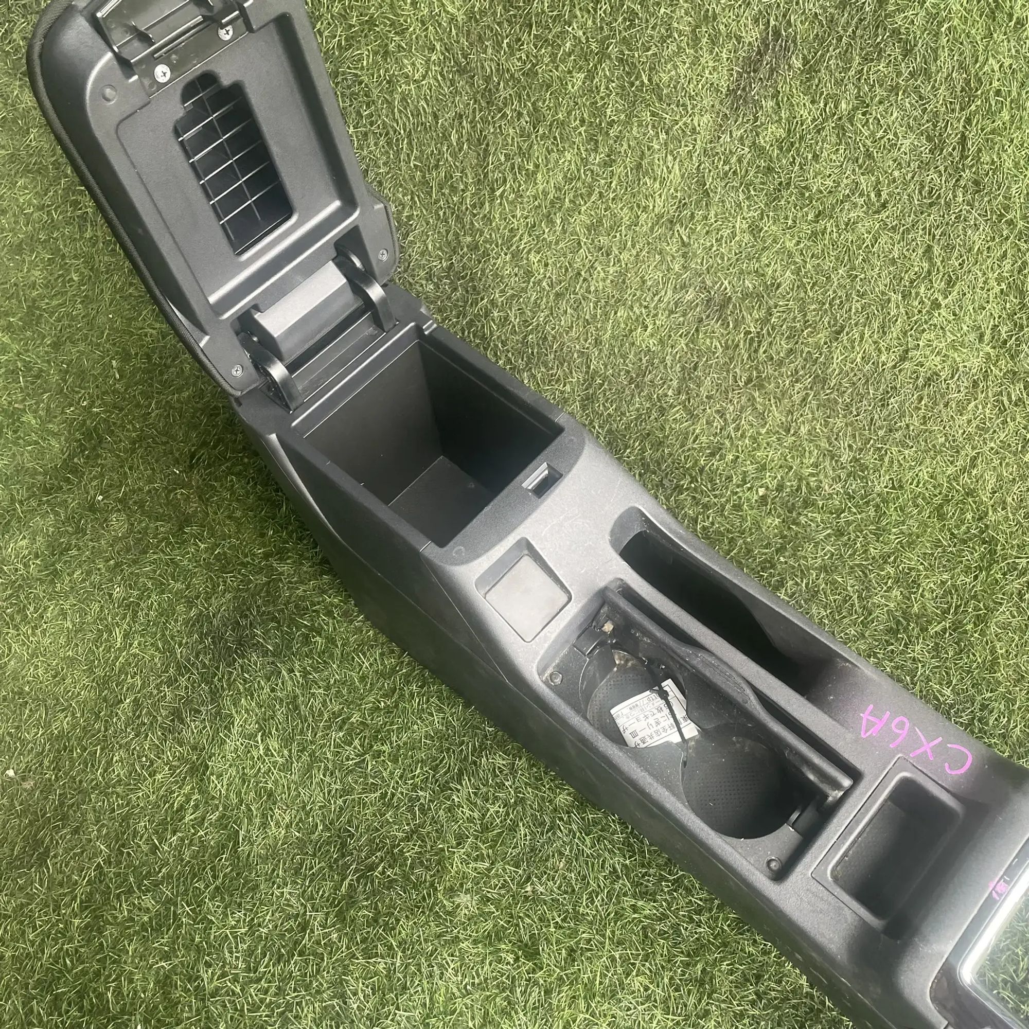 https://ycs.partsauto.market/partsauto-images/thmbs/userImages/772e461030aea93f4dbb6447c0f924d3/part/c7e9ebca-a904-47b3-bab4-52bd646f458d_1776669896933.jpg