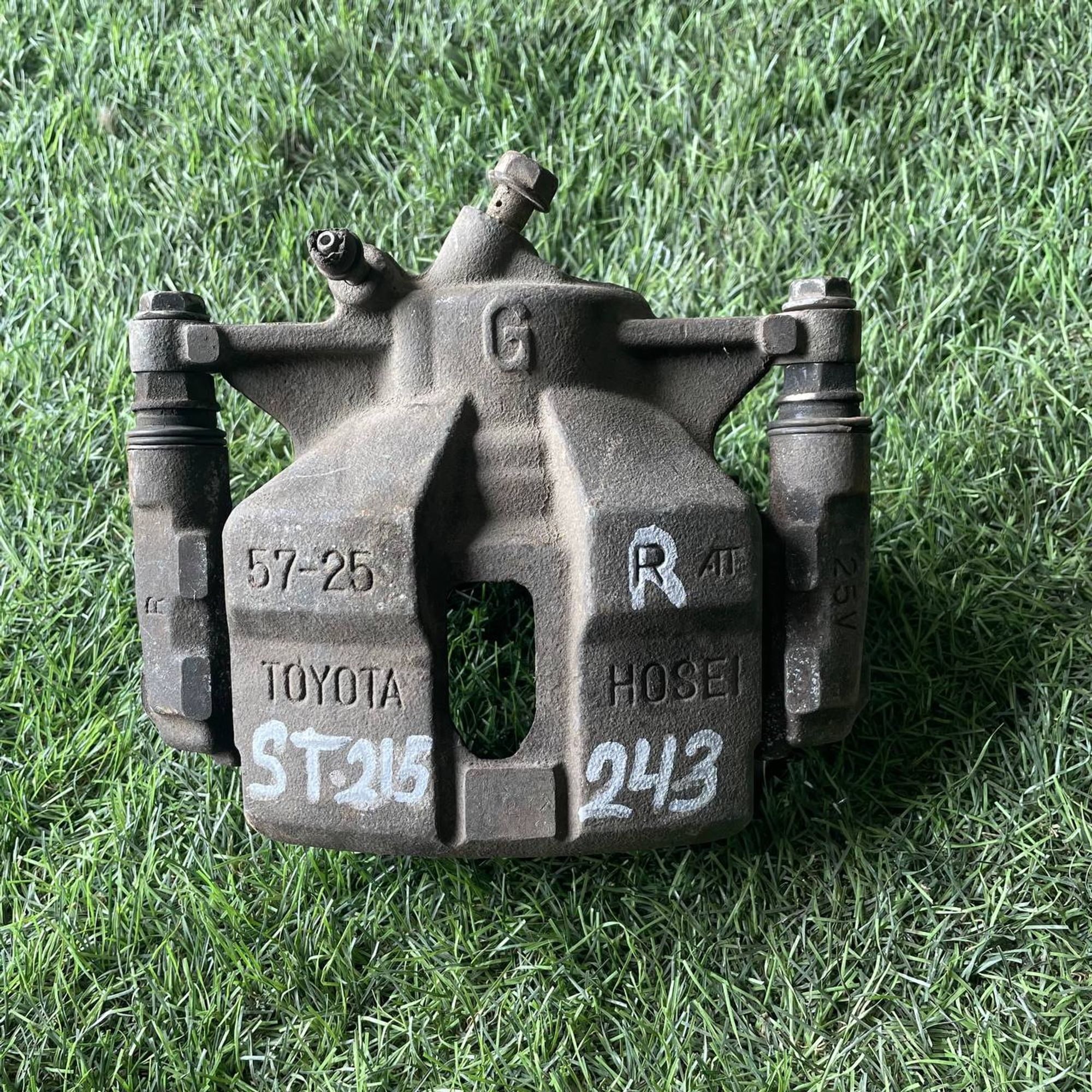 243 Суппорт тормозной передний правый TOYOTA CALDINA ST215, 3000 рублей, Невинномысск