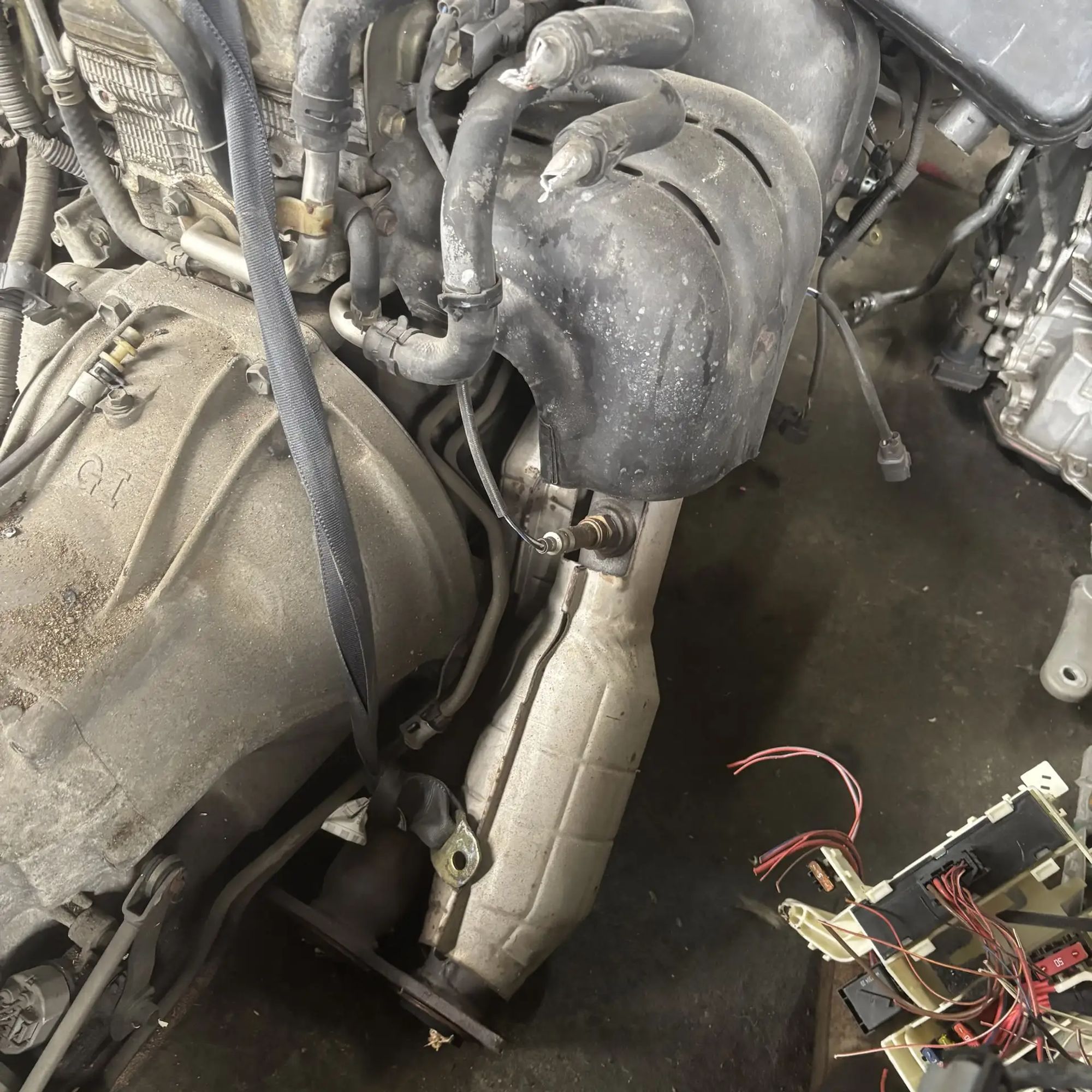 https://ycs.partsauto.market/partsauto-images/thmbs/userImages/772e461030aea93f4dbb6447c0f924d3/part/c830eb37-39ad-4344-b646-e68eaff04324_1778844720215.jpg