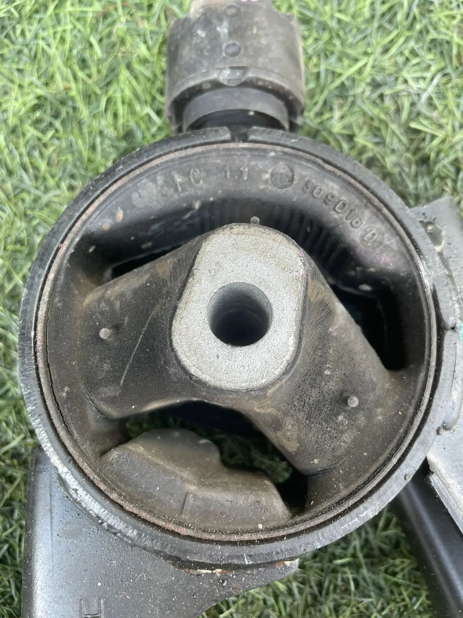 https://ycs.partsauto.market/partsauto-images/thmbs/userImages/772e461030aea93f4dbb6447c0f924d3/part/c834c764-a17d-4b47-a4f2-182d98f80613_1776493647668.jpg