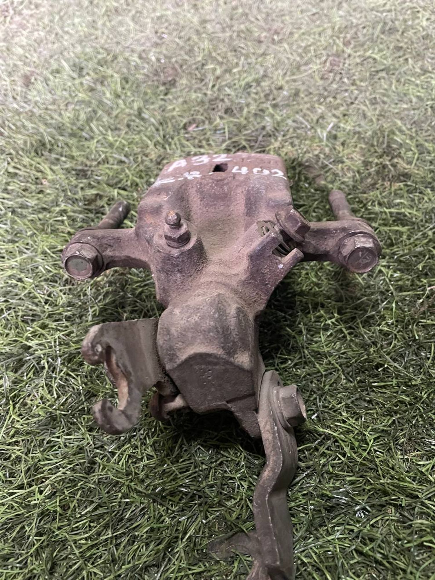 402 Суппорт тормозной задний правый NISSAN CEFIRO A32, 3000 рублей, Невинномысск