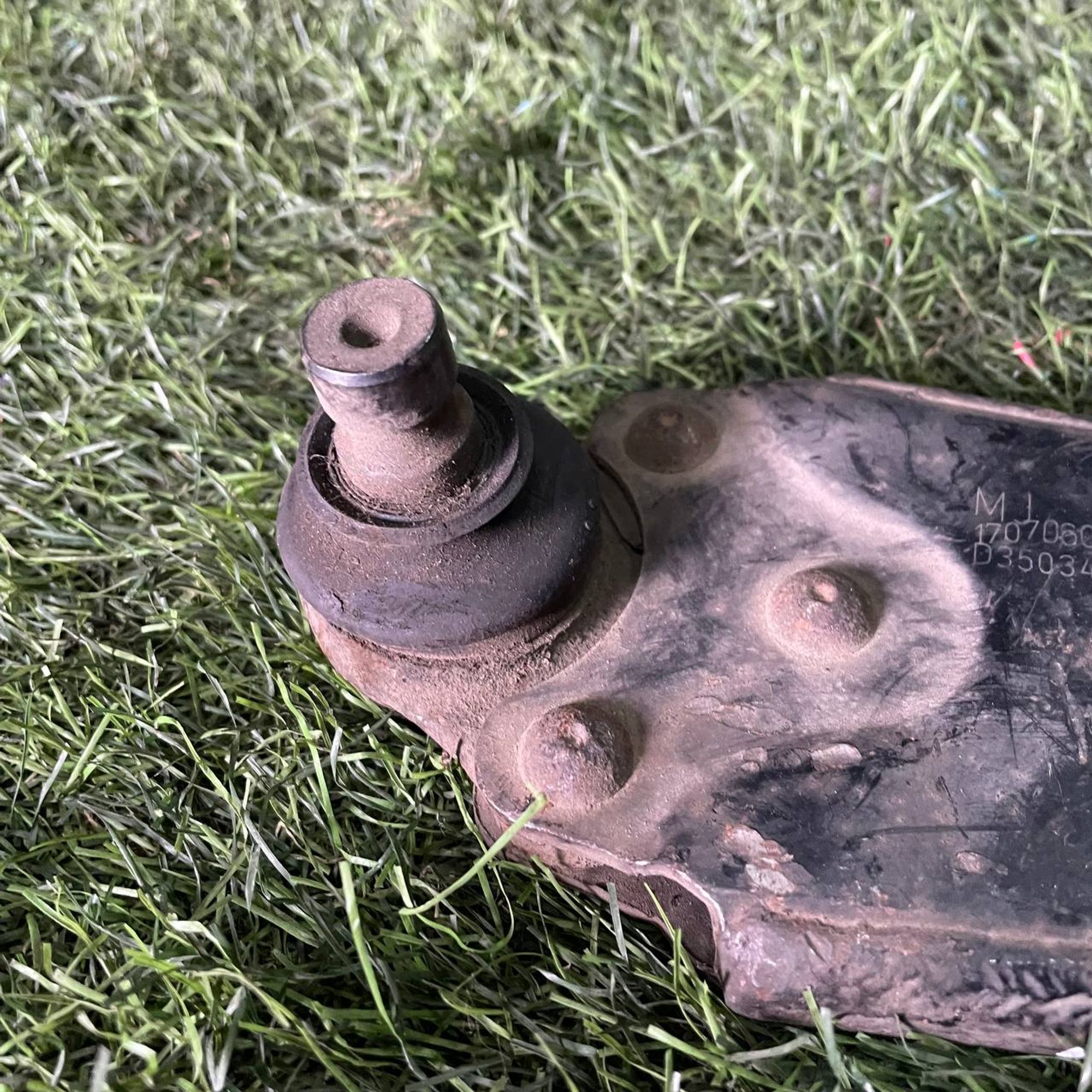 400 Рычаг передний левый нижний MAZDA DEMIO DY3W, 3500 рублей, Невинномысск