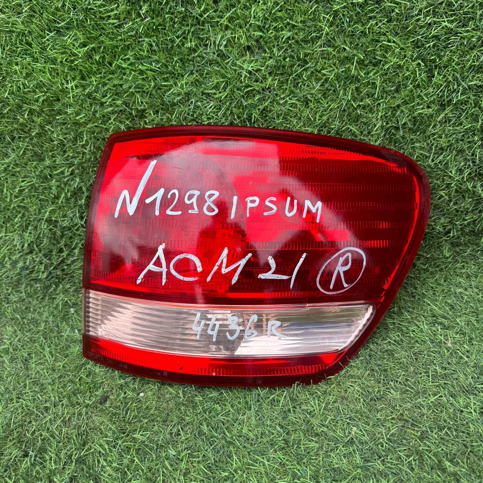 1298 Фонарь задний правый TOYOTA IPSUM ACM21, 3500 рублей, Невинномысск