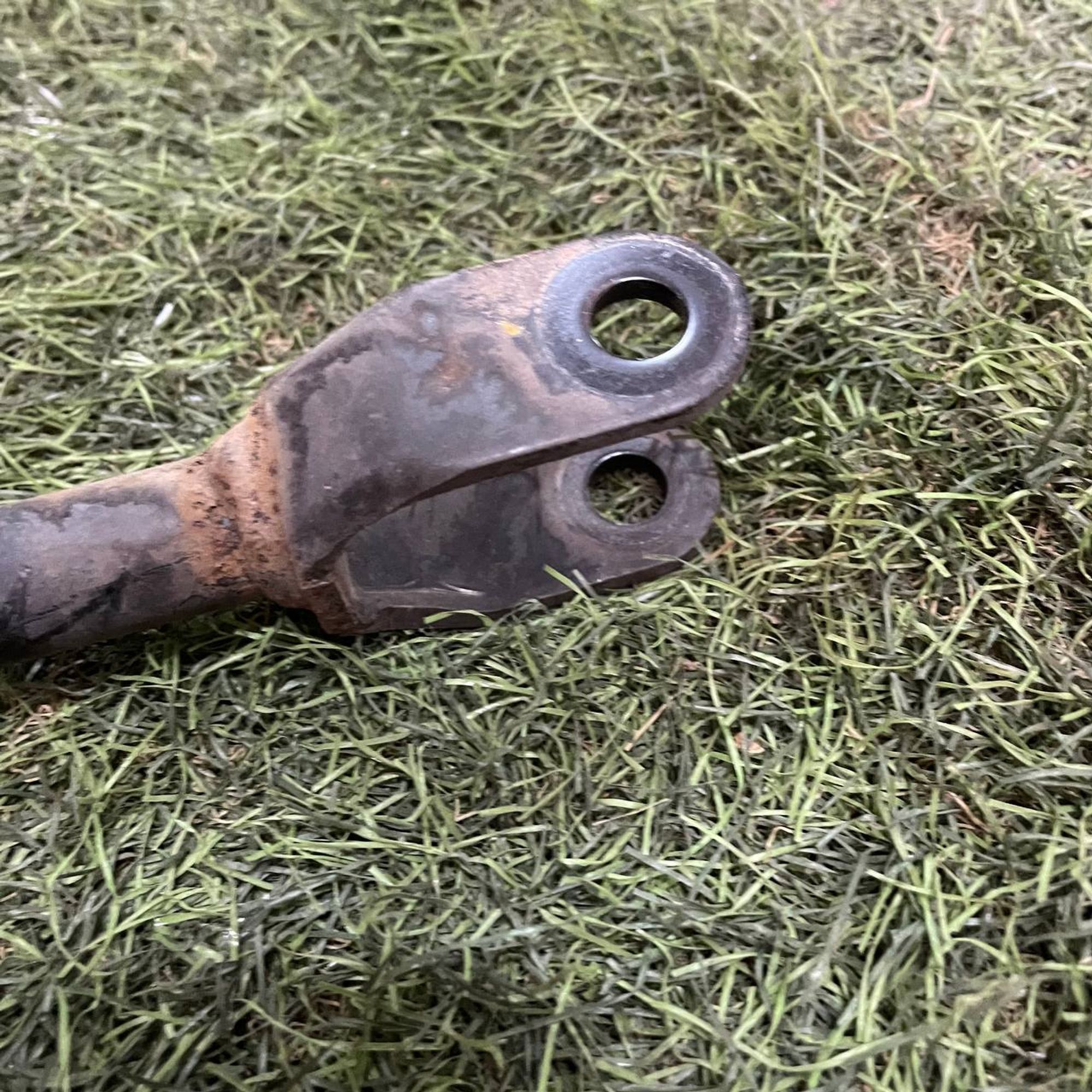 396 Рычаг задний поперечный нижний NISSAN TEANA J31 VQ23DE, 2000 рублей, Невинномысск