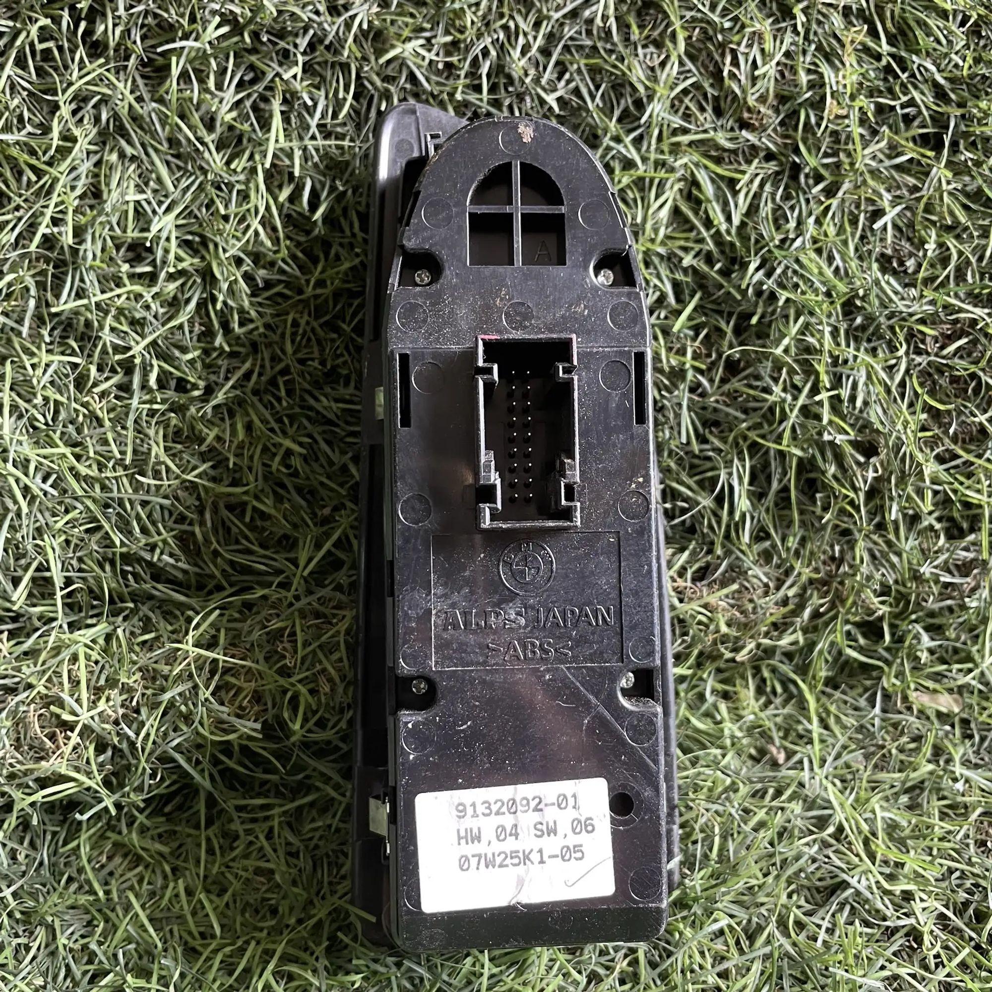 https://ycs.partsauto.market/partsauto-images/thmbs/userImages/772e461030aea93f4dbb6447c0f924d3/part/c96f95ab-d2e6-4757-9b5e-11a78b211fdc_1778677154117.jpg