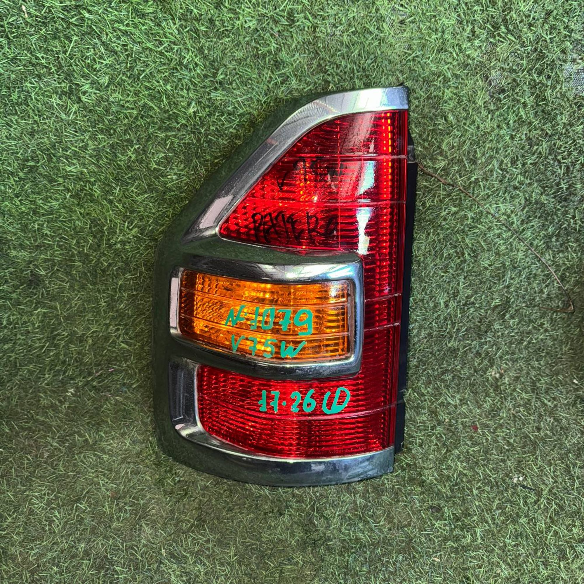 1079 Фонарь задний левый MITSUBISHI PAJERO V75W, 5000 рублей, Невинномысск