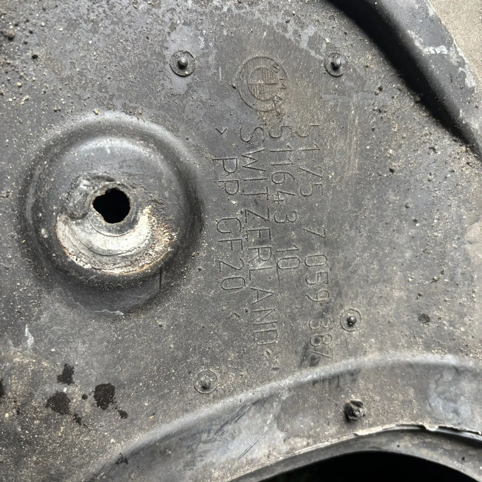 https://ycs.partsauto.market/partsauto-images/thmbs/userImages/772e461030aea93f4dbb6447c0f924d3/part/ca02a5ab-b808-4f77-9587-45755aba388f_1777359841817.jpg