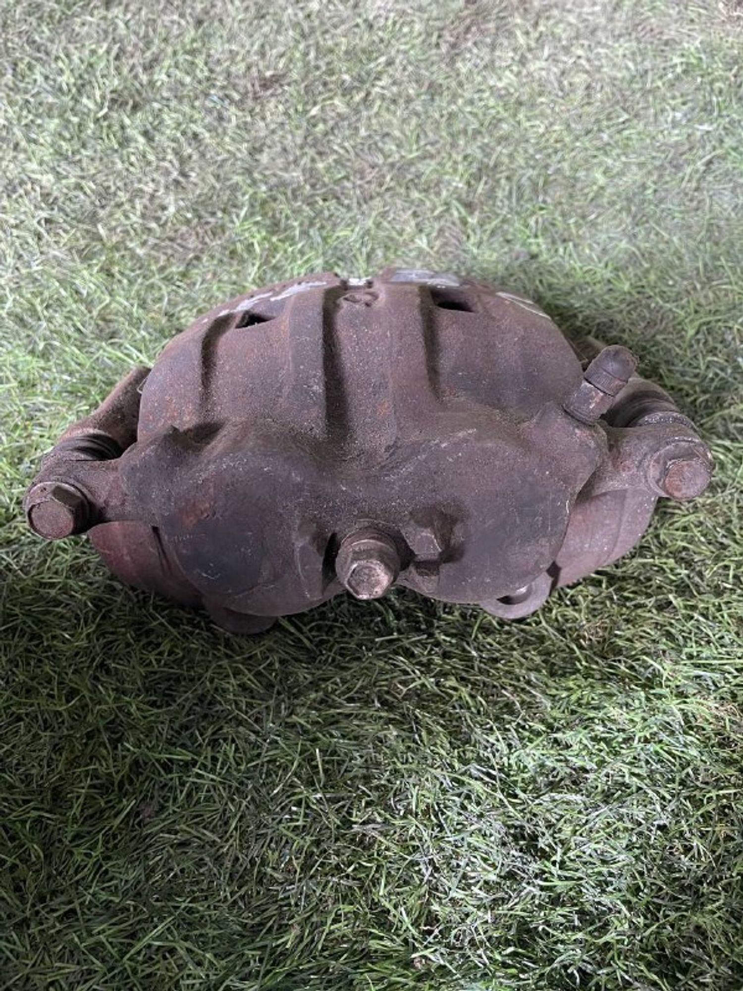 455 Суппорт тормозной передний правый  NISSAN LARGO U30, 3000 рублей, Невинномысск