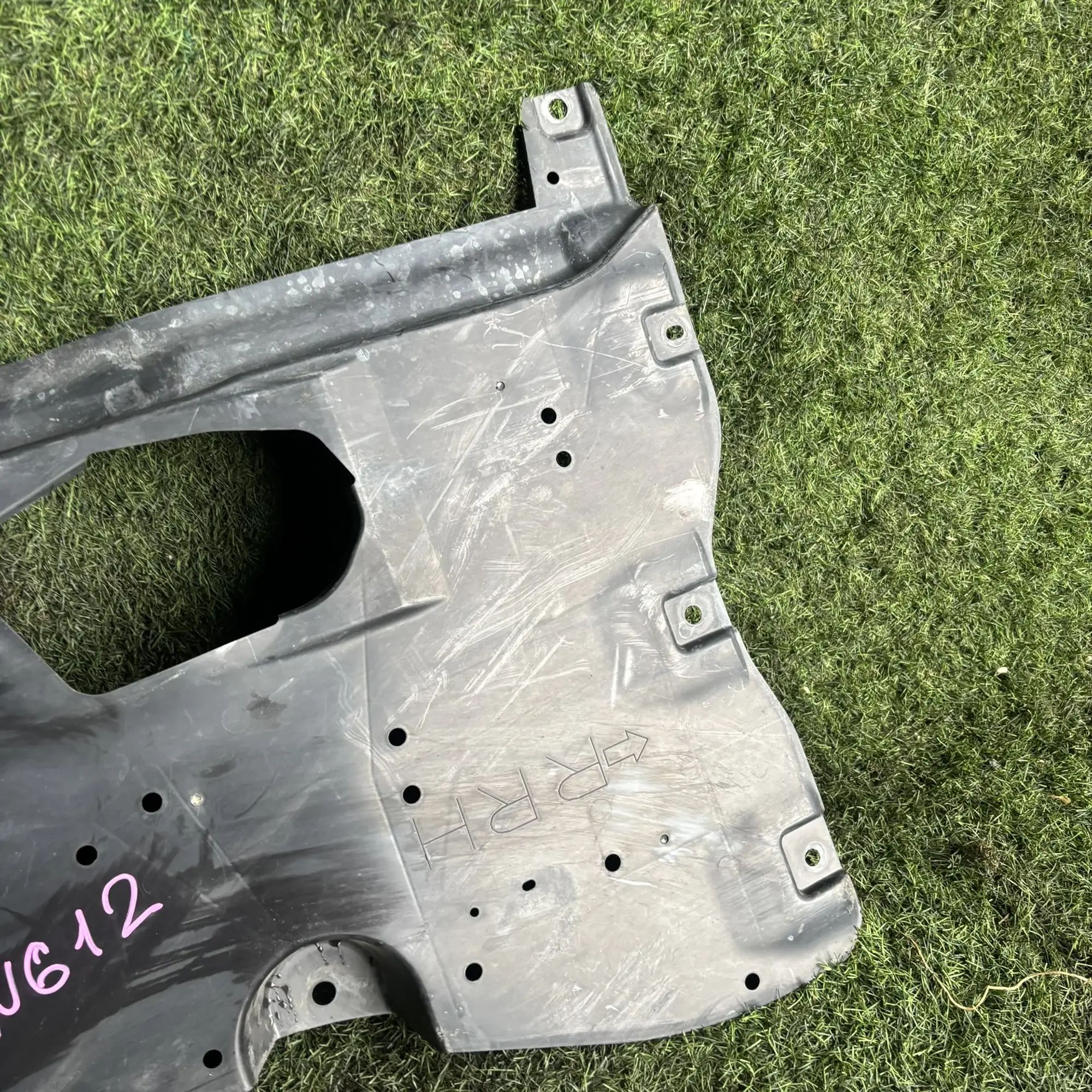 https://ycs.partsauto.market/partsauto-images/thmbs/userImages/772e461030aea93f4dbb6447c0f924d3/part/ca955d41-3d70-4dbd-952c-3c7ecaa91535_1777280317848.jpg
