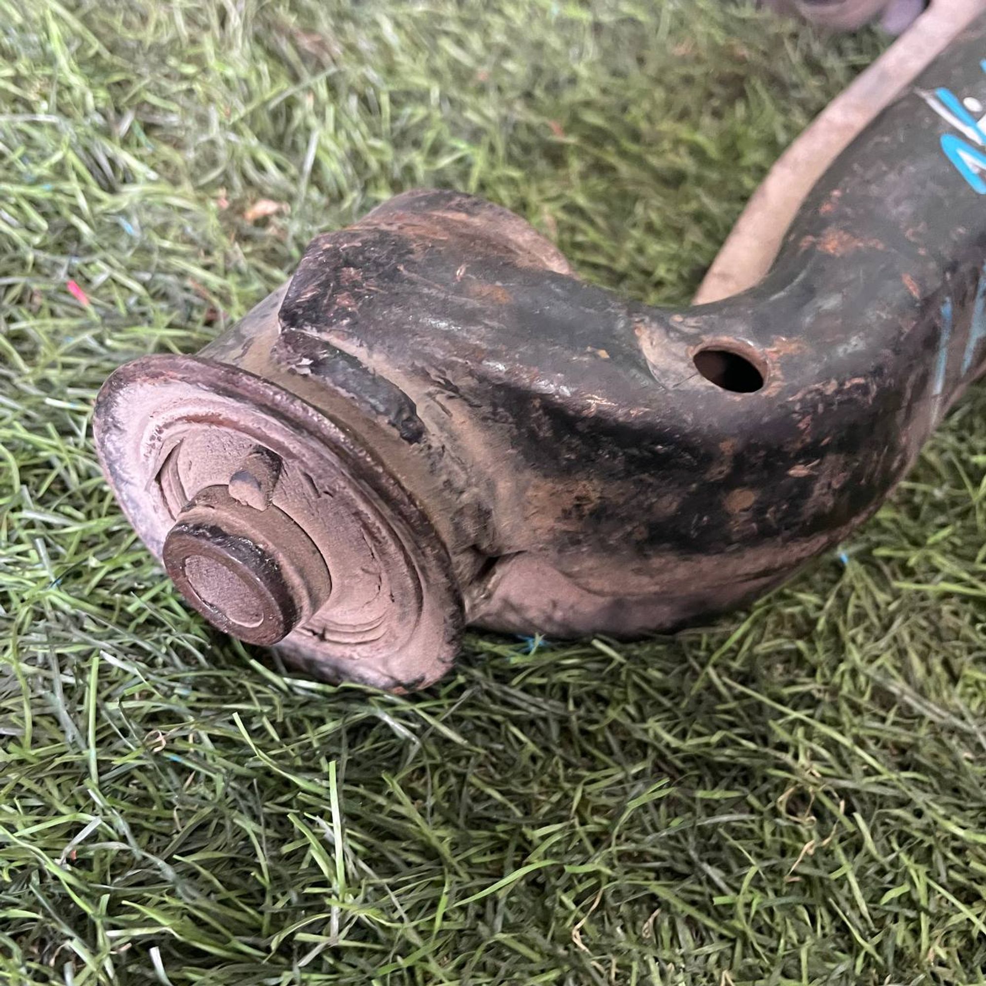 409 Рычаг передний правый нижний MAZDA 626, 1 рублей, Невинномысск