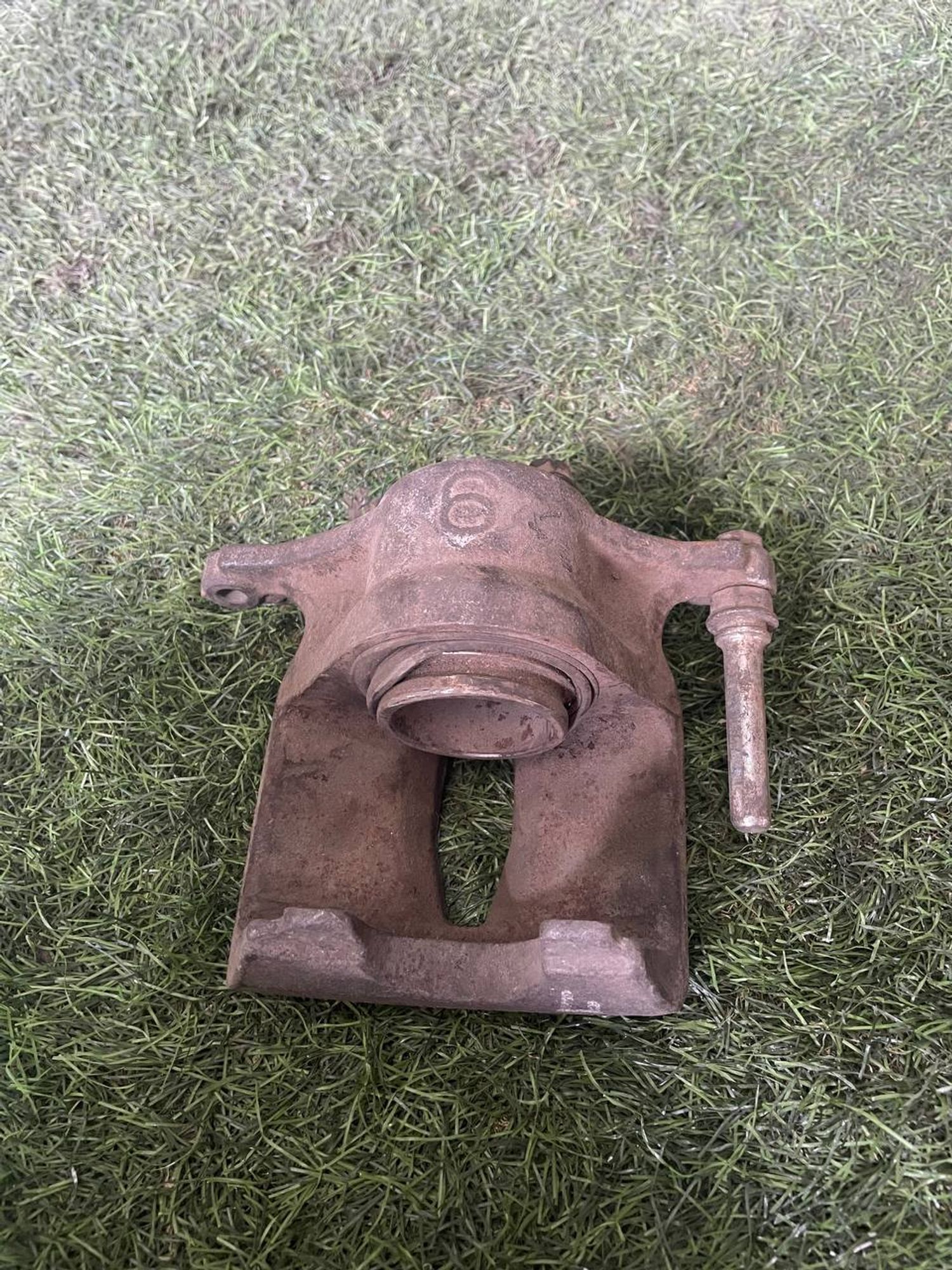 307 Суппорт тормозной передний левый TOYOTA CHASER GX90, 3000 рублей, Невинномысск