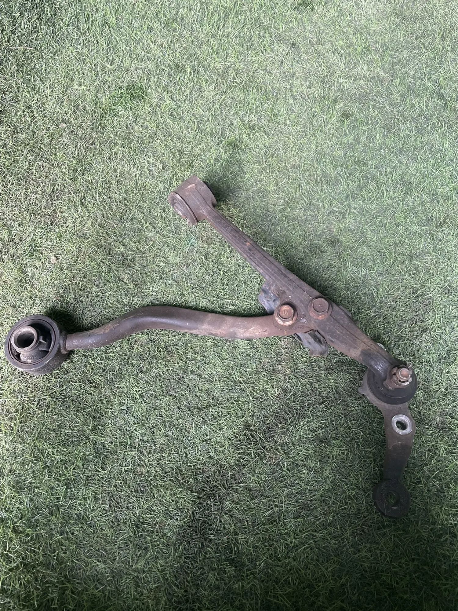 1187 Рычаг передний левый нижний Toyota Mark II JZX110 1JZ-FSE 2002, 6500 рублей, Невинномысск