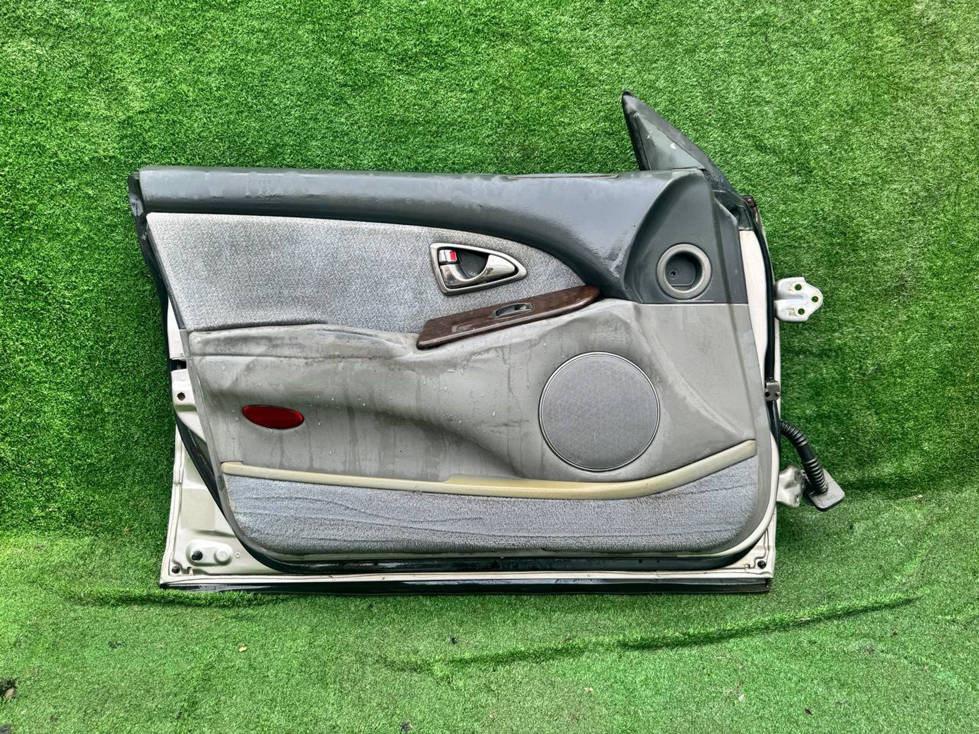 960 дверь на MITSUBISHI DIAMANTE F31A, 8000 рублей, Невинномысск