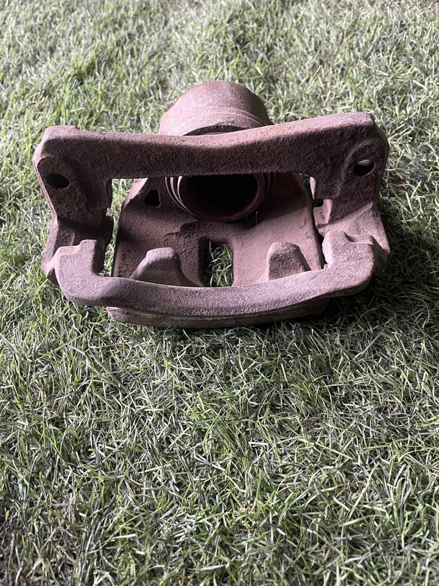 502 Суппорт тормозной передний левый  Toyota ST210 57-25, 3000 рублей, Невинномысск