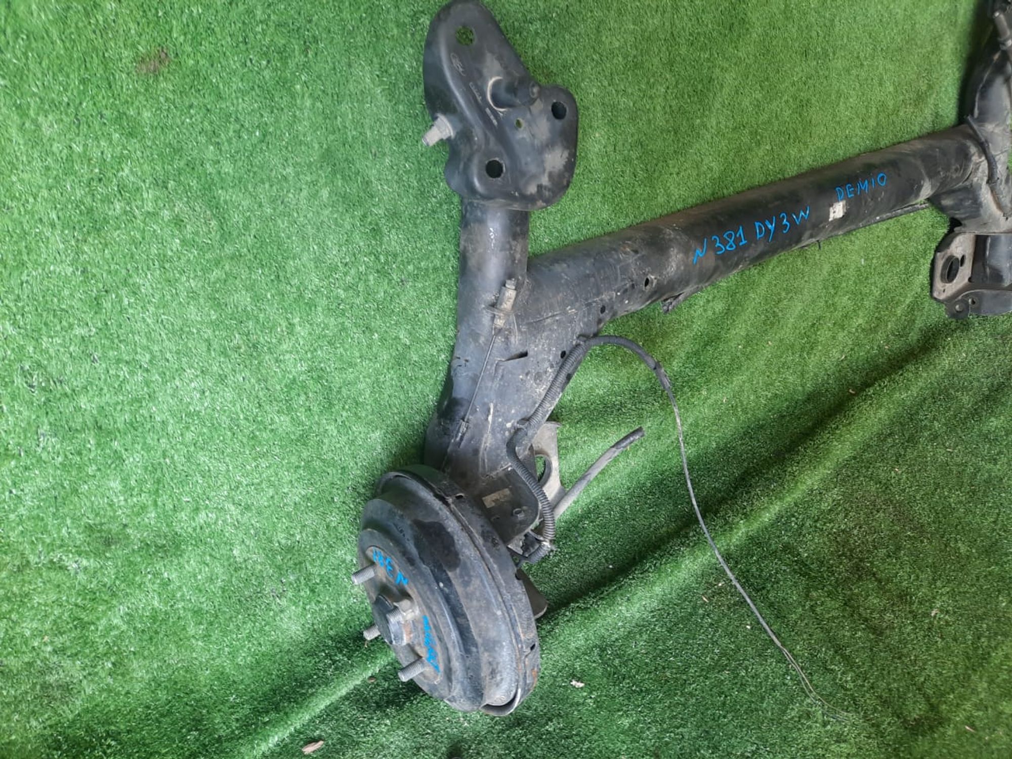 https://ycs.partsauto.market/partsauto-images/thmbs/userImages/772e461030aea93f4dbb6447c0f924d3/part/cc7c3b26-1c5a-46b9-815b-959467c31a6c_1718102962693.jpg