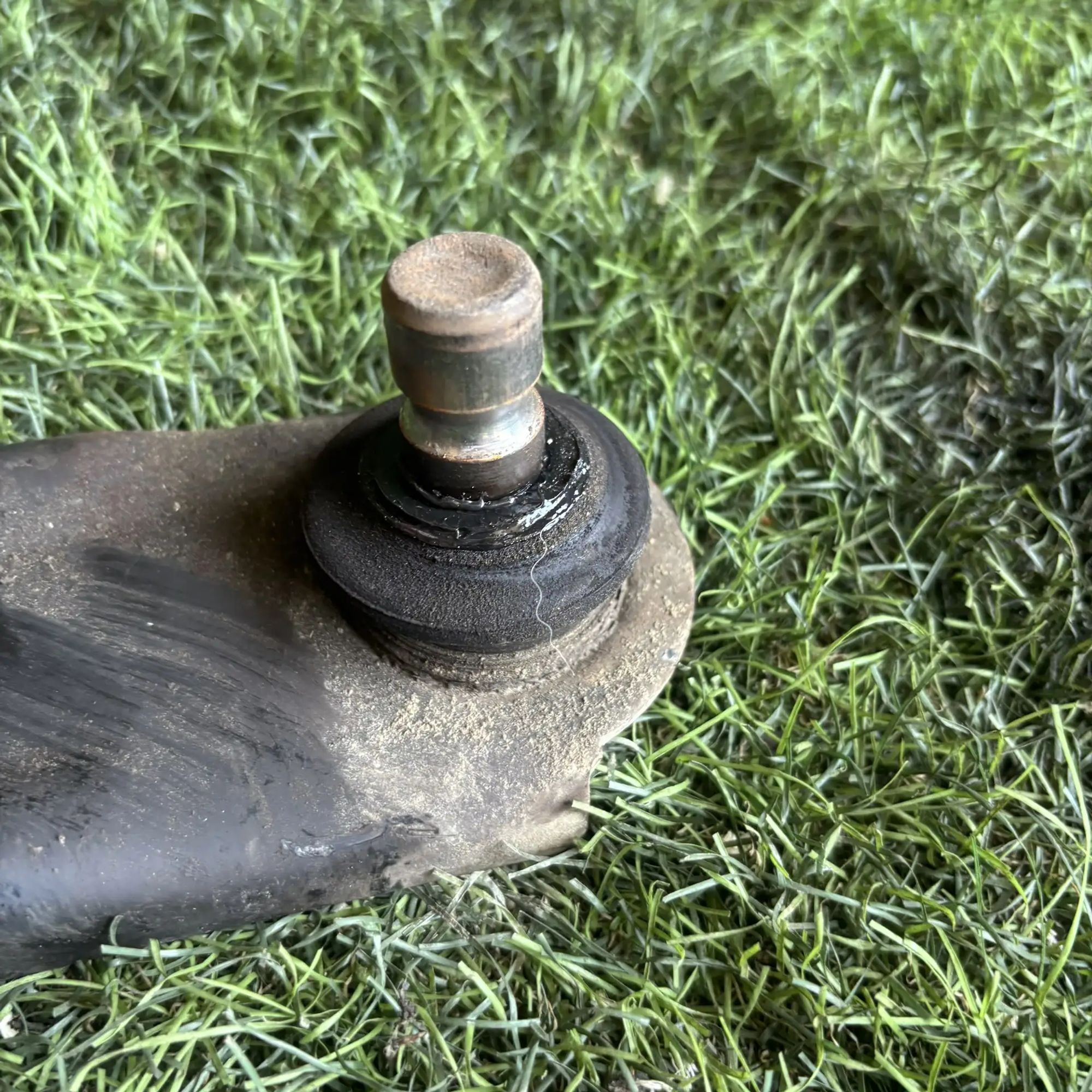 https://ycs.partsauto.market/partsauto-images/thmbs/userImages/772e461030aea93f4dbb6447c0f924d3/part/cc987b52-6b1a-44b1-bee4-fb74f5af3283_1777097818900.jpg