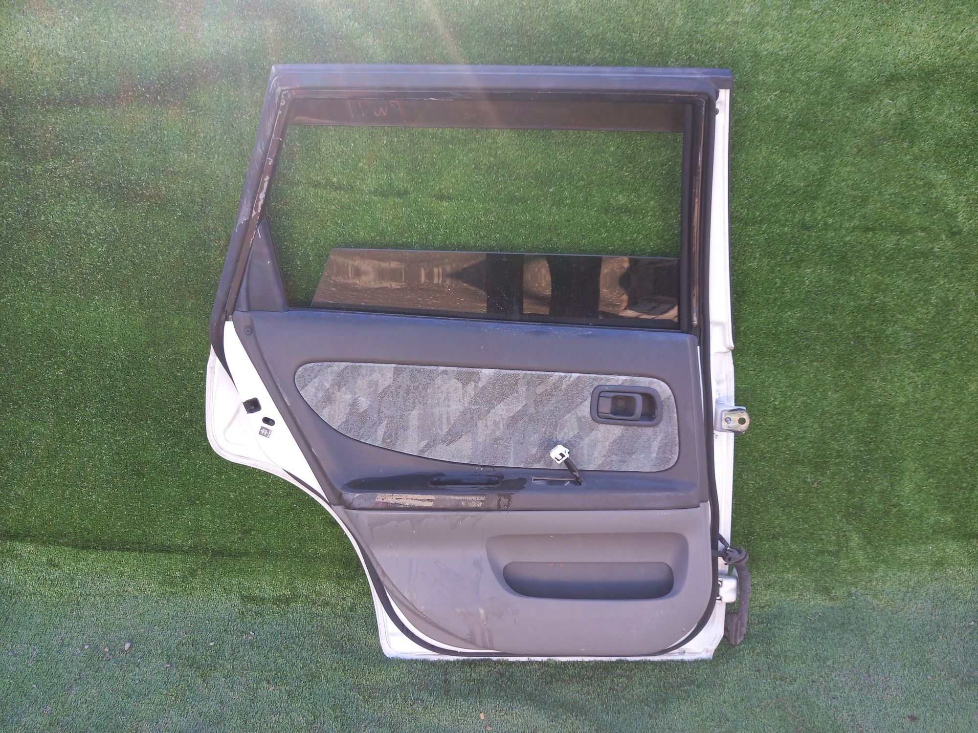 292 дверь на NISSAN AVENIR W11, 7000 рублей, Невинномысск