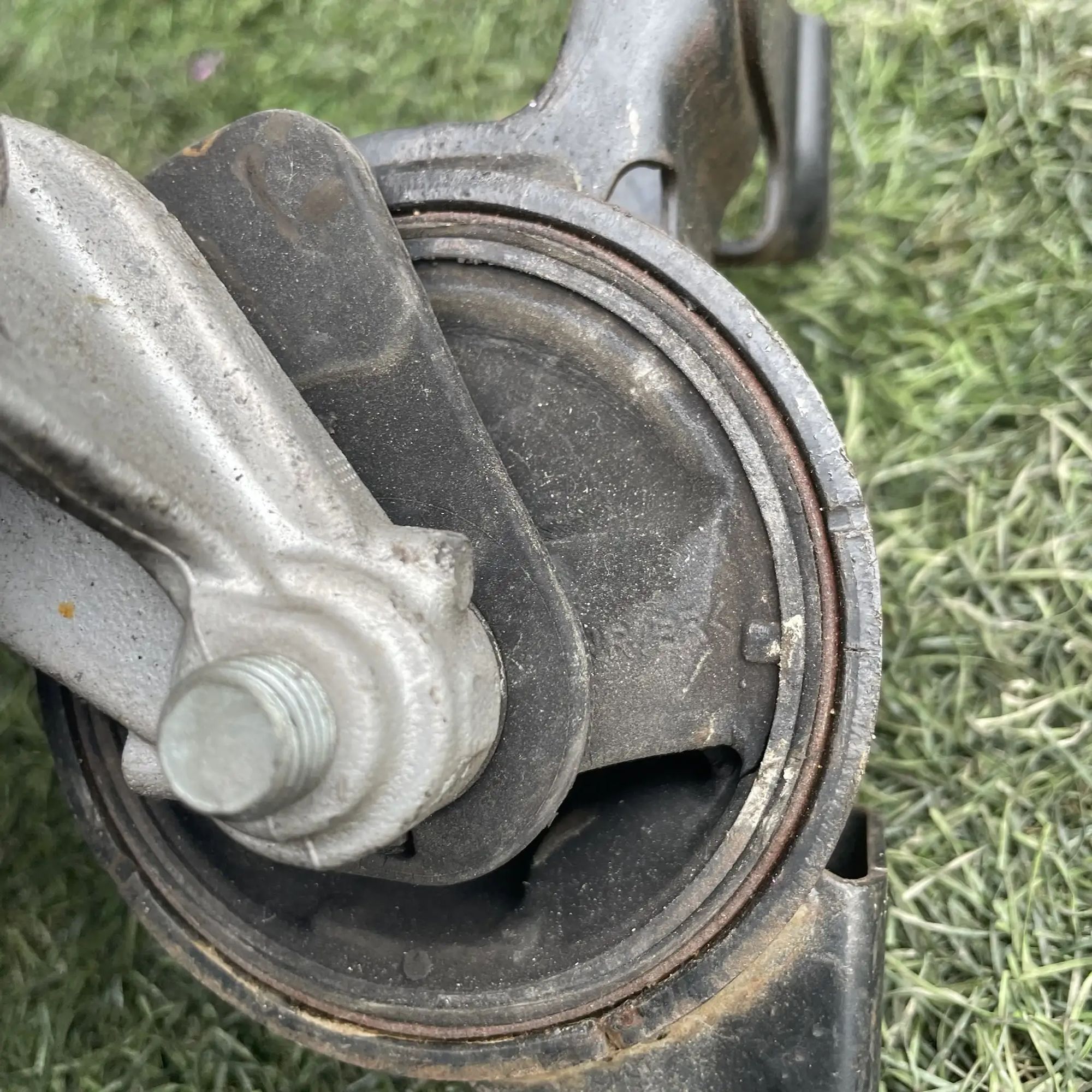 https://ycs.partsauto.market/partsauto-images/thmbs/userImages/772e461030aea93f4dbb6447c0f924d3/part/cd595cfe-53c4-4afb-a993-5063d292a0eb_1779192942559.jpg