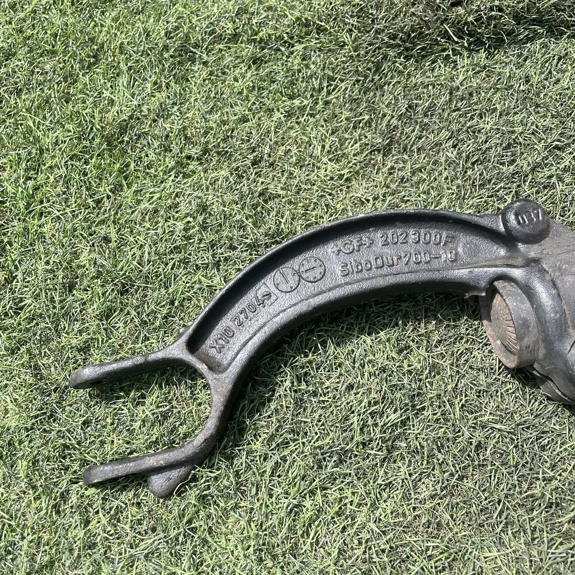 https://ycs.partsauto.market/partsauto-images/thmbs/userImages/772e461030aea93f4dbb6447c0f924d3/part/cdc579d7-057e-4083-b1f9-691236782ac8_1779168642691.jpg