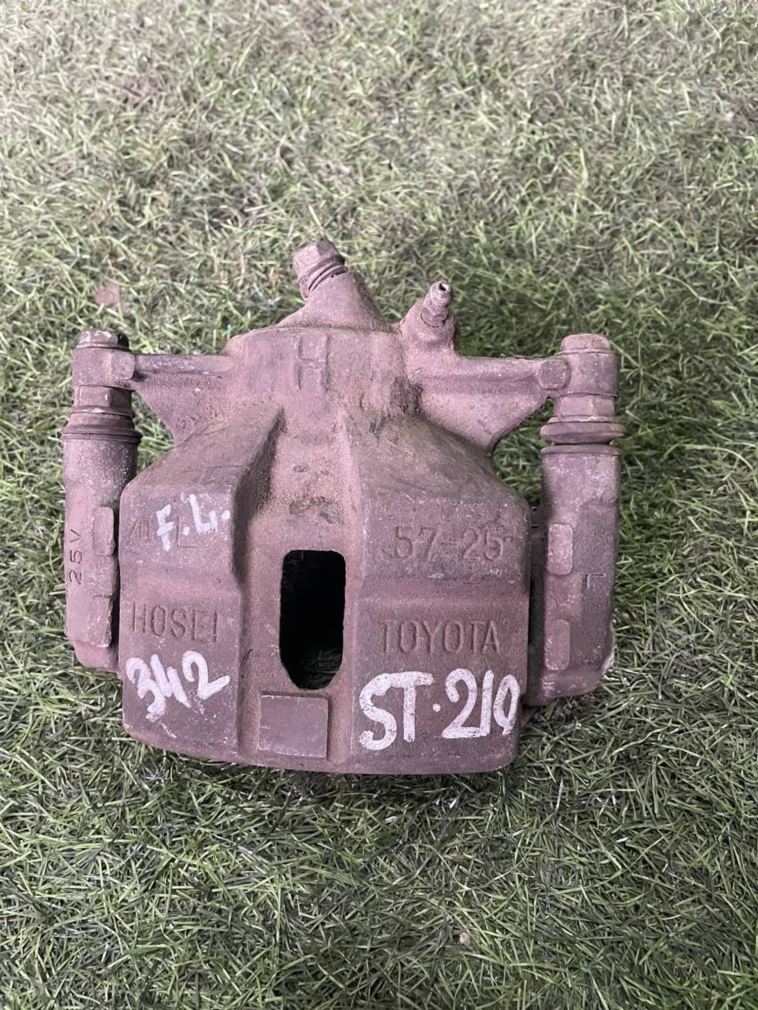 342 Суппорт тормозной передний левый TOYOTA CORONA ST210, 3000 рублей, Невинномысск