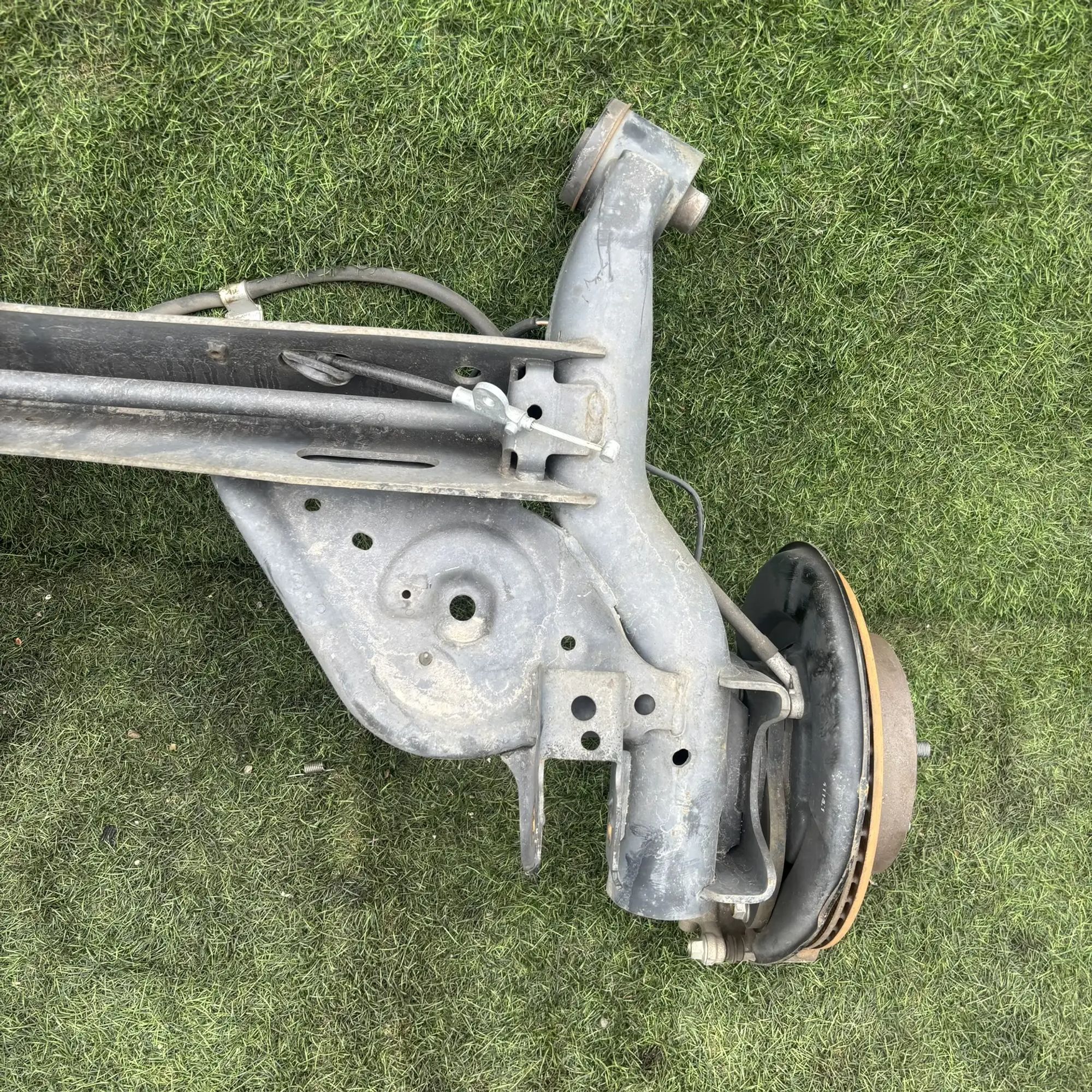https://ycs.partsauto.market/partsauto-images/thmbs/userImages/772e461030aea93f4dbb6447c0f924d3/part/ceec3e39-2cf6-470f-9e30-53bd70f902fa_1777026022887.jpg
