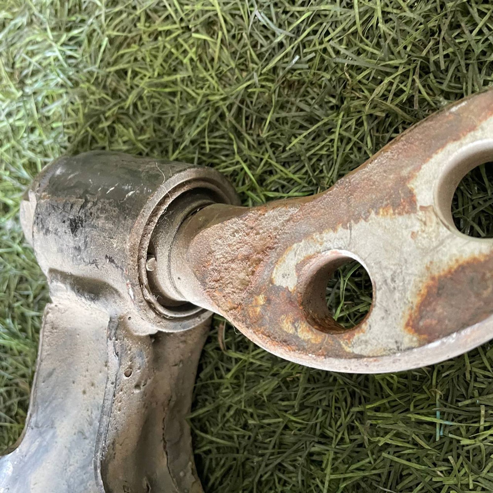 237 Рычаг передний левый нижний NISSAN BLUEBIRD U14, 1 рублей, Невинномысск