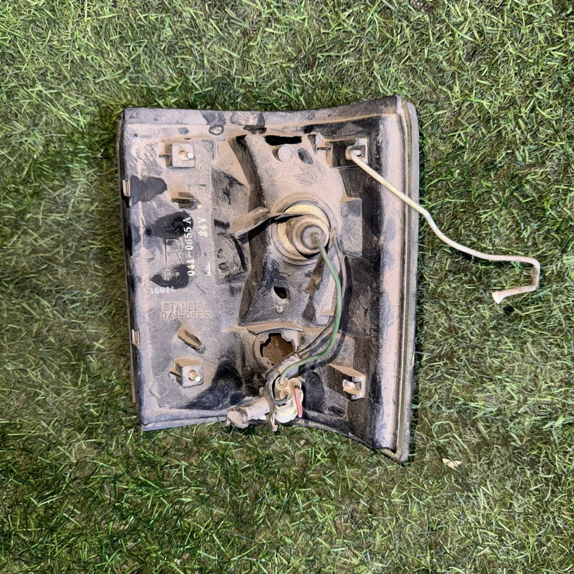 194 Фонарь габаритный правый MAZDA TITAN, 3500 рублей, Невинномысск