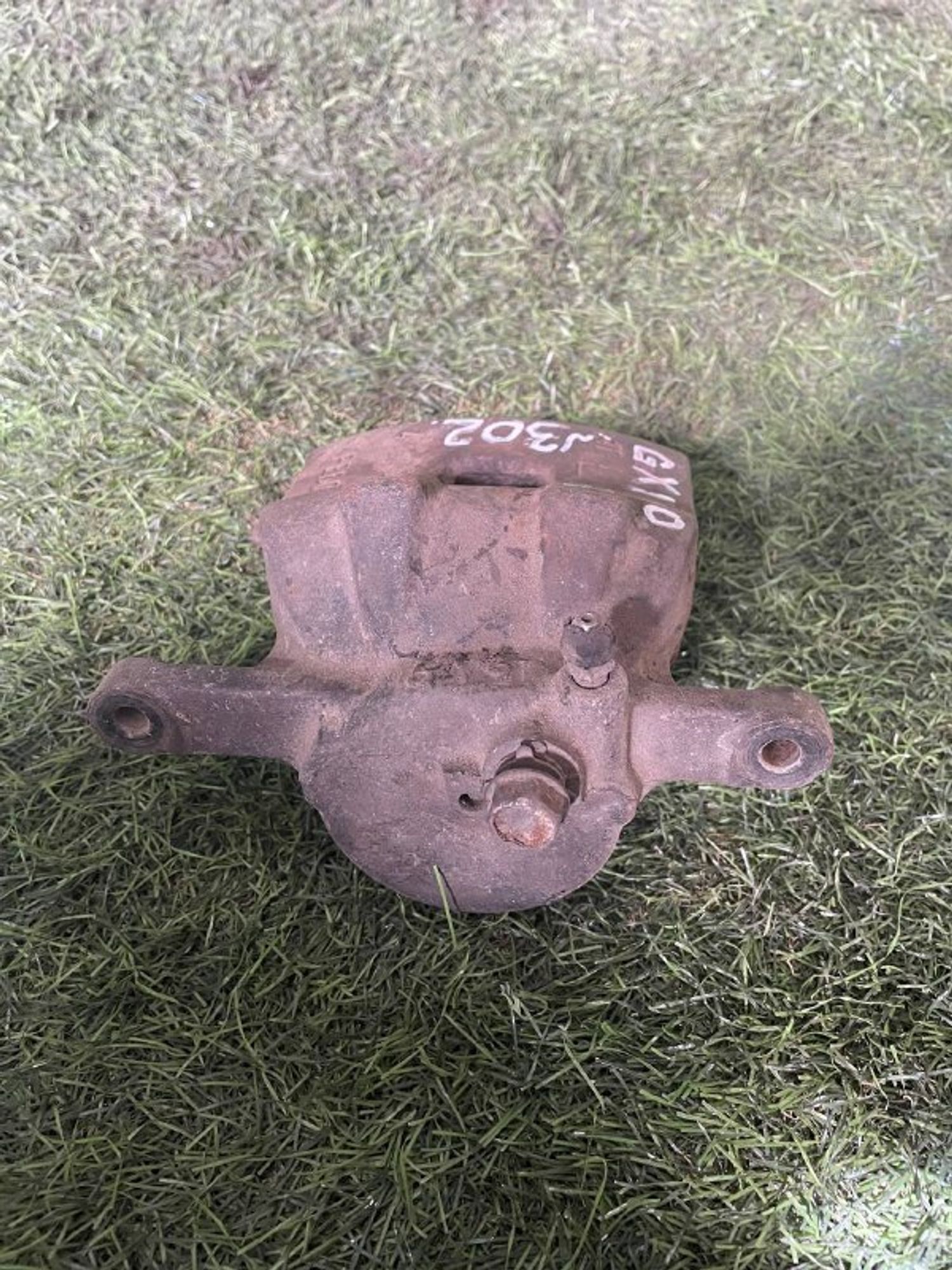 302 Суппорт тормозной передний левый TOYOTA MARK II GX100, 3000 рублей, Невинномысск