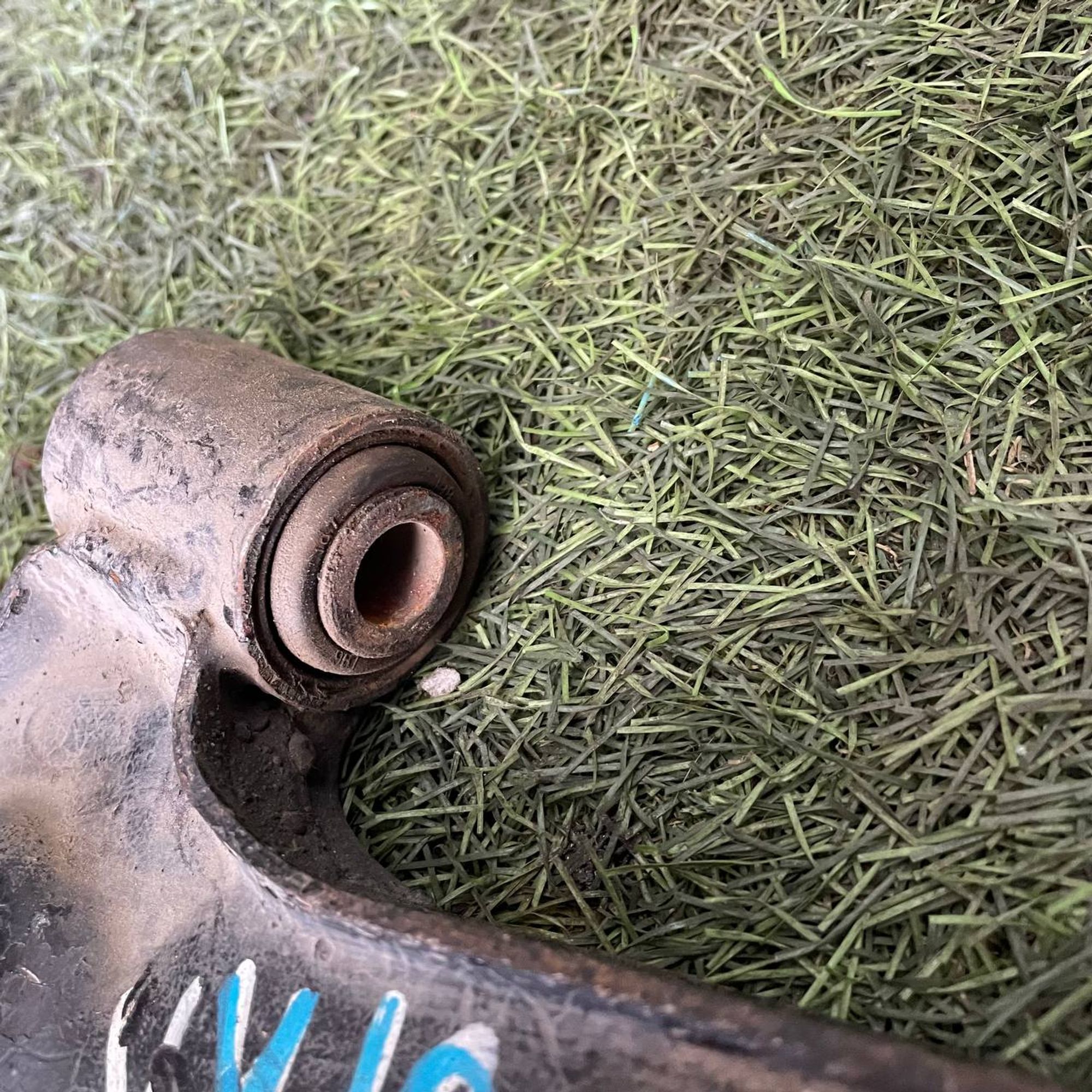 240 Рычаг передний левый нижний NISSAN SUNNY Y10, 3500 рублей, Невинномысск