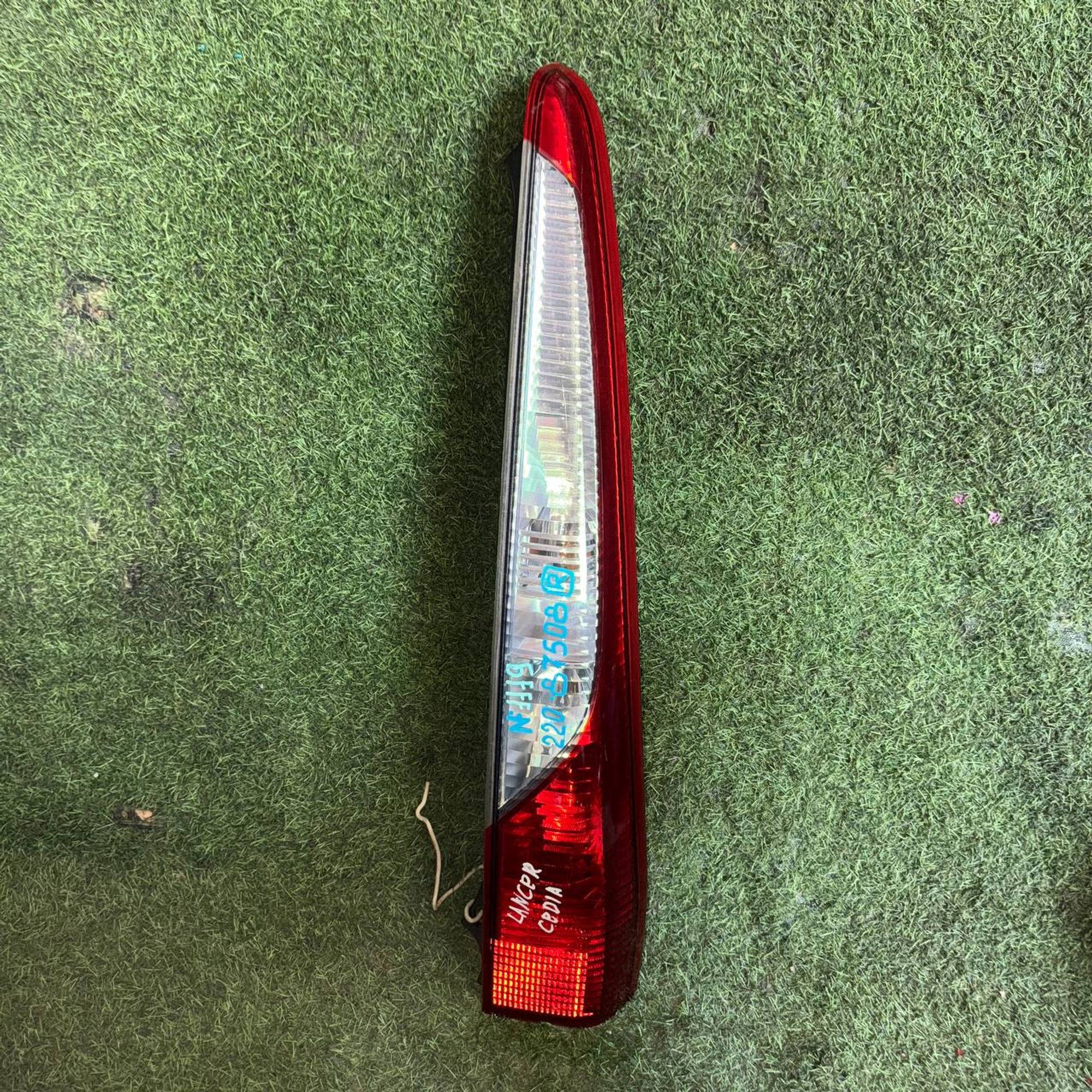 1119 Фонарь задний правый MITSUBISHI LANCER CS5W, 8000 рублей, Невинномысск