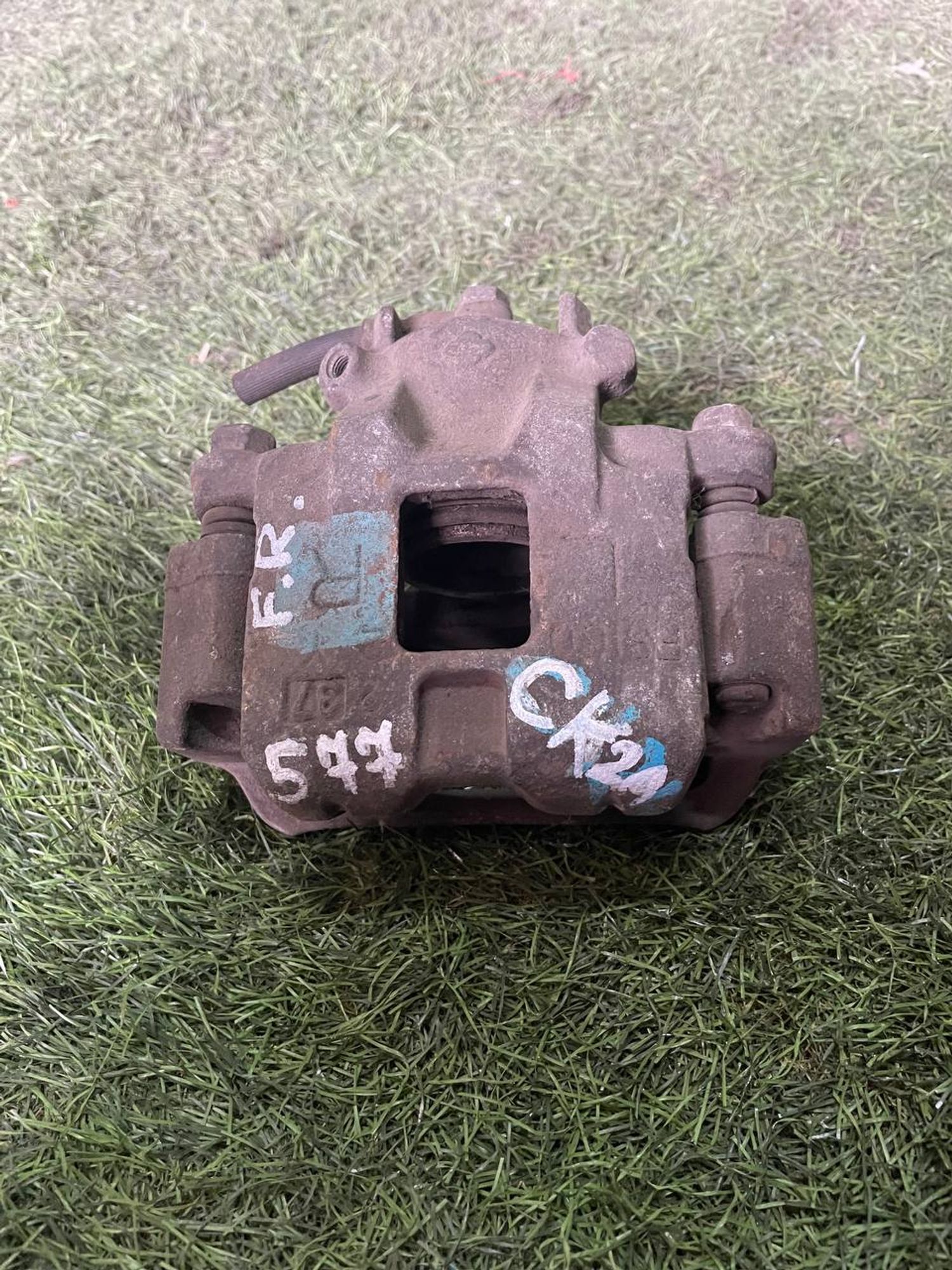 577 Суппорт тормозной передний правый MITSUBISHI LANCER CK2A, 3000 рублей, Невинномысск