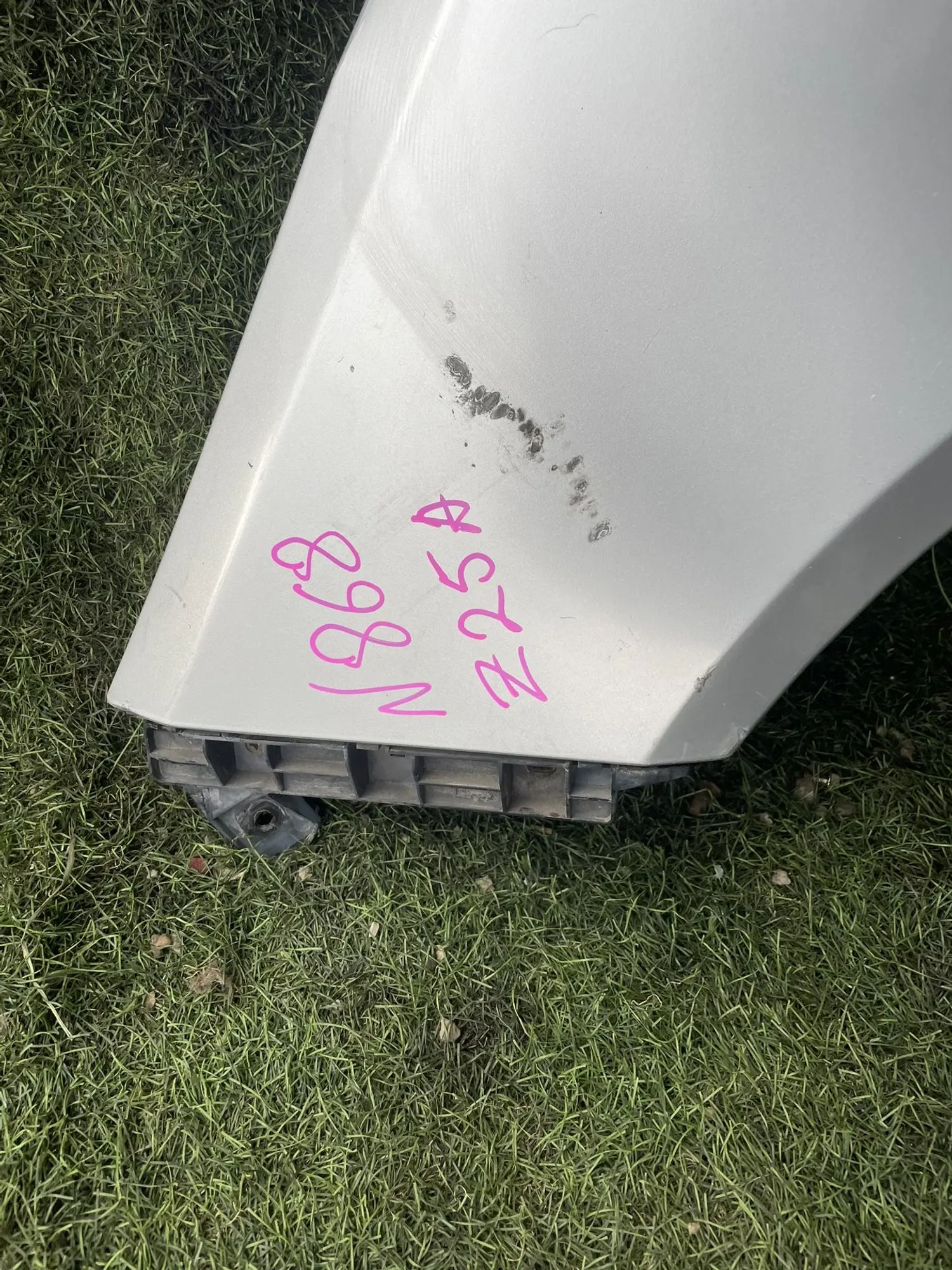 868 Крыло переднее левое Mitsubishi Colt Z25A 4G19 1.3 2002, 7000 рублей, Невинномысск