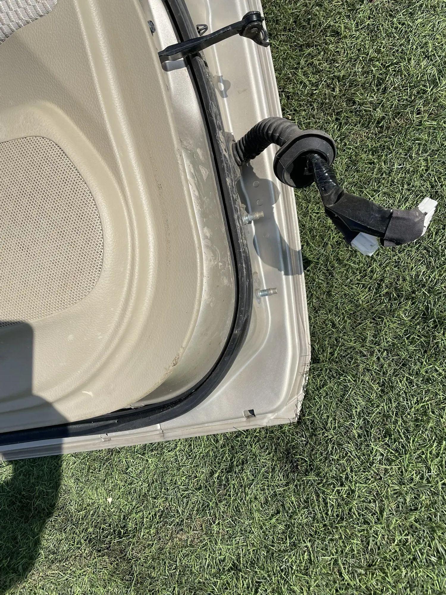 4036 Дверь передняя левая Nissan Tiida C11 Хетчбек, 14500 рублей, Невинномысск