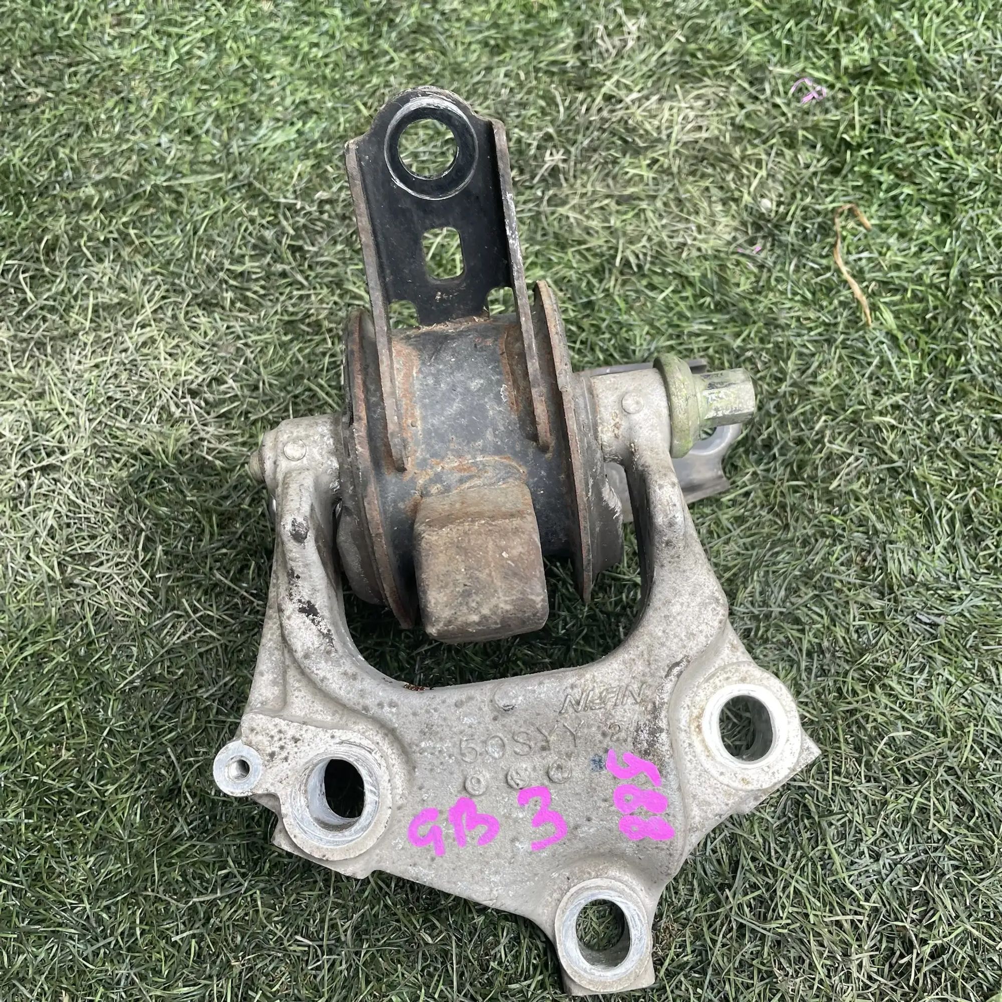 https://ycs.partsauto.market/partsauto-images/thmbs/userImages/772e461030aea93f4dbb6447c0f924d3/part/d35a173f-13b8-4587-b762-dc20f5080c41_1779190391667.jpg