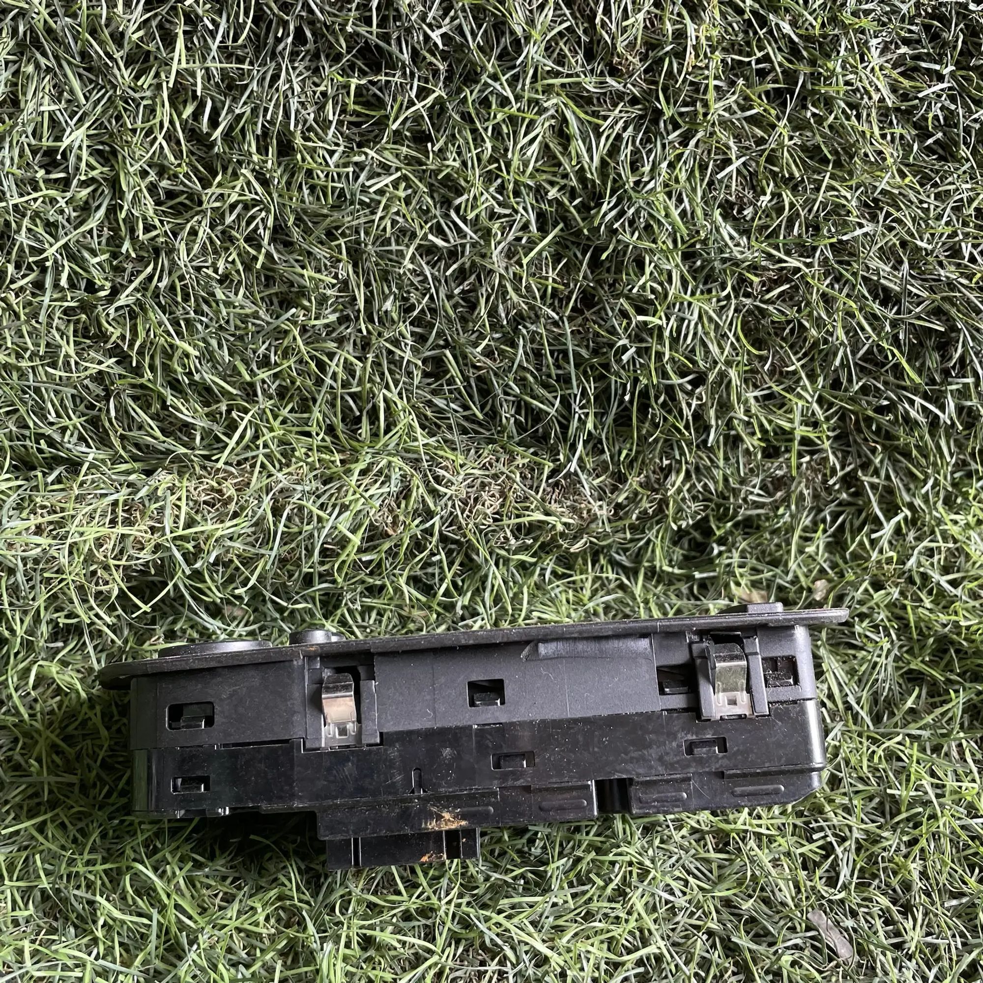https://ycs.partsauto.market/partsauto-images/thmbs/userImages/772e461030aea93f4dbb6447c0f924d3/part/d3d7907a-16c0-4b84-97a9-4ce4008f470e_1778677153625.jpg