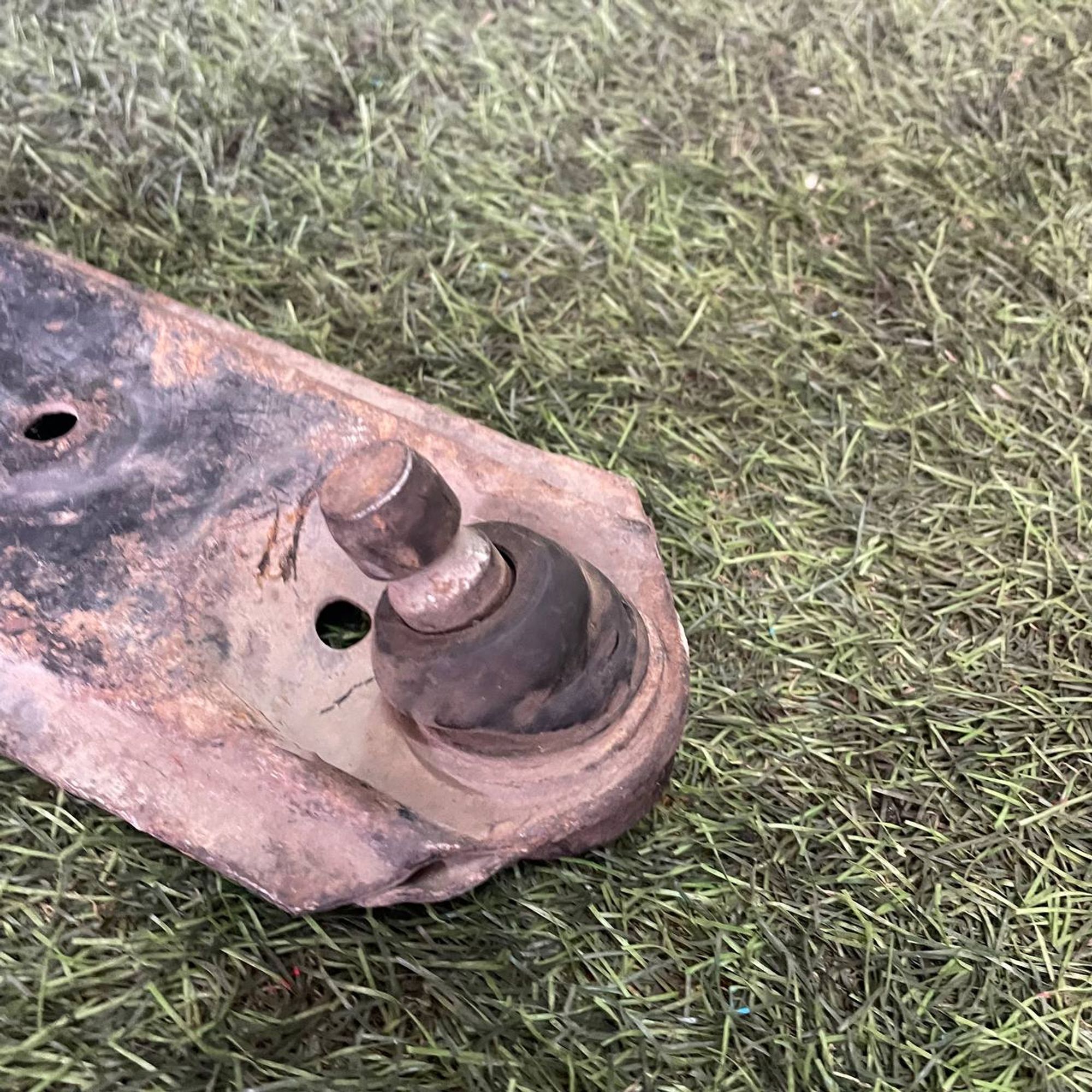 409 Рычаг передний правый нижний MAZDA 626, 1 рублей, Невинномысск