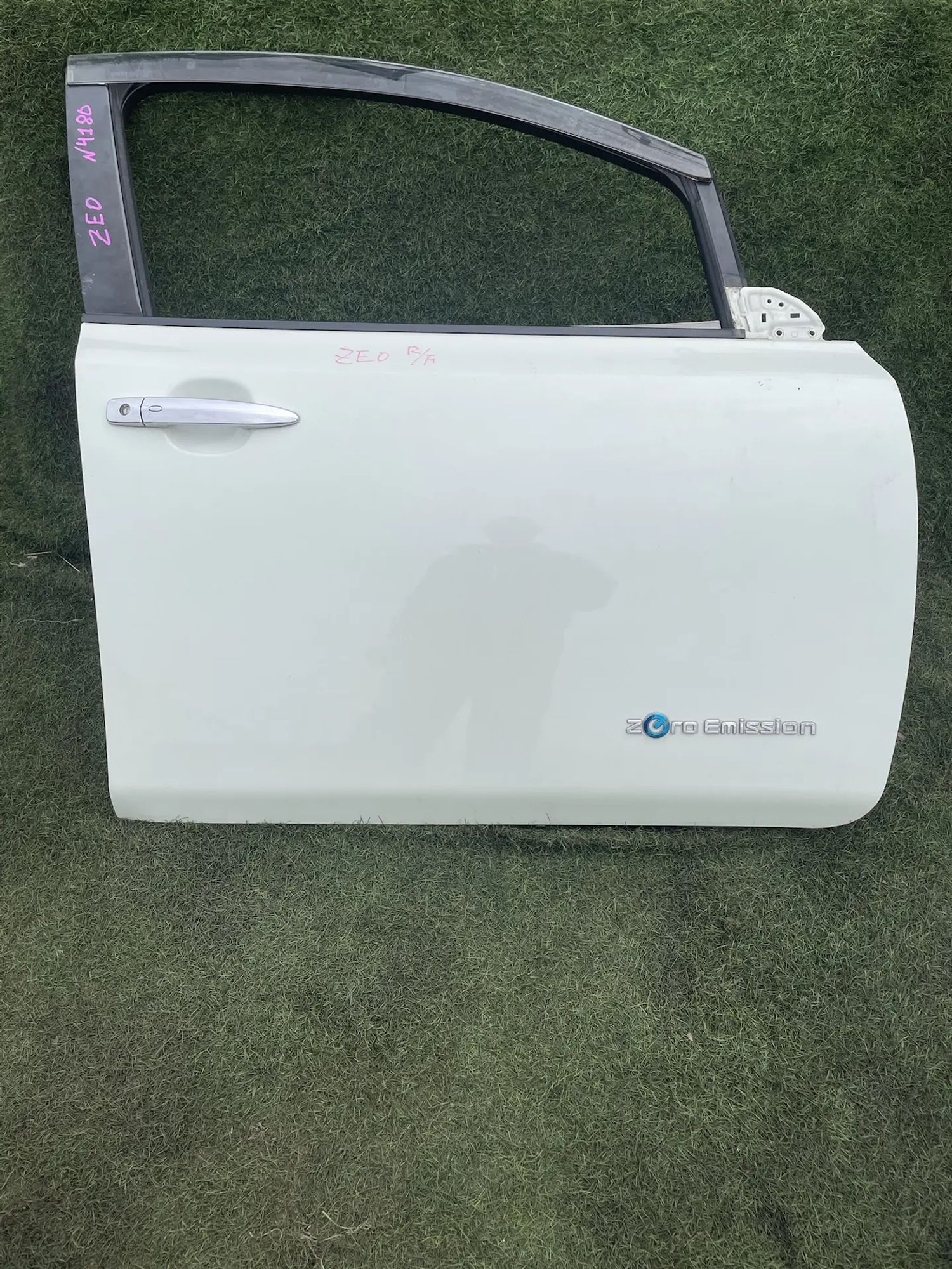 4180 Дверь передняя правая Nissan Leaf ZE0 EM61 24kw 2012, 14500 рублей, Невинномысск