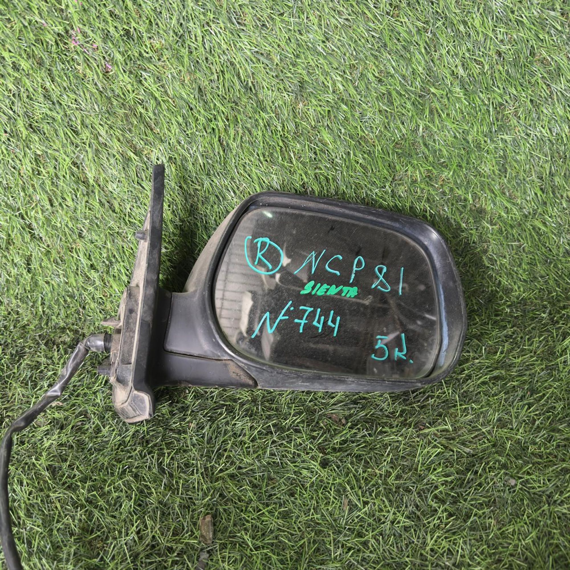 744 Зеркало боковое правое TOYOTA SIENTA NCP81, 4500 рублей, Невинномысск