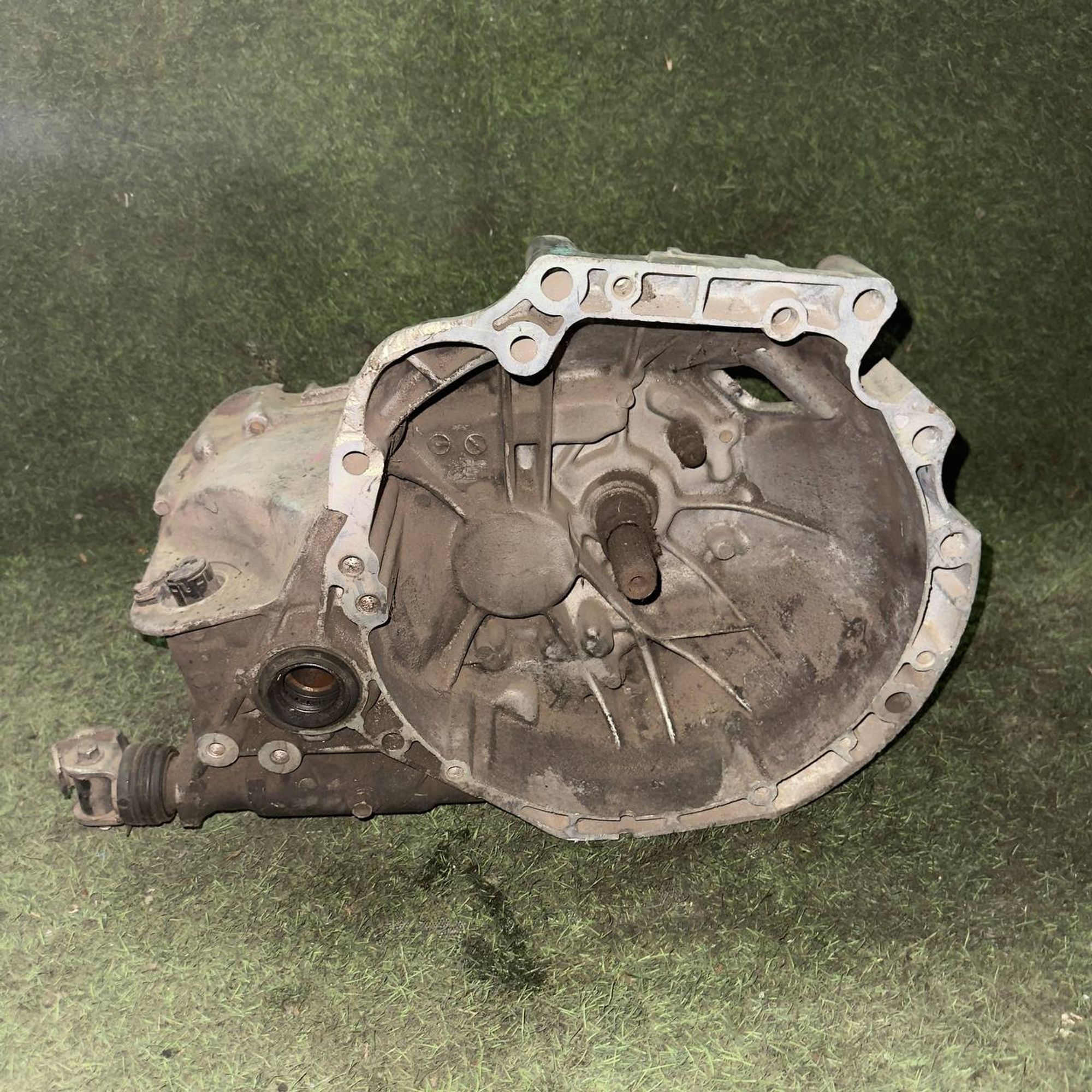 https://ycs.partsauto.market/partsauto-images/thmbs/userImages/772e461030aea93f4dbb6447c0f924d3/part/d4809e74-6561-42b2-bf57-3c206a1f52ef_1752570376589.jpg