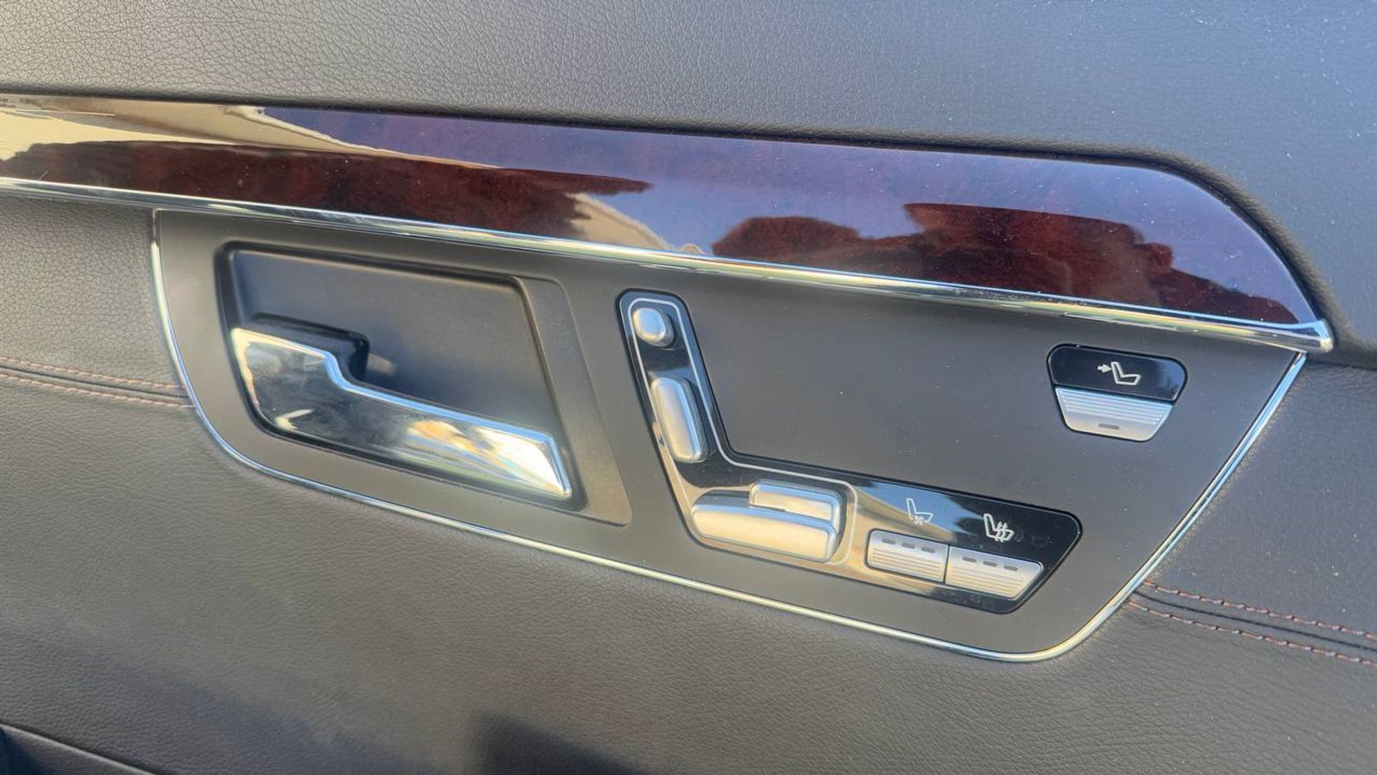 https://ycs.partsauto.market/partsauto-images/thmbs/userImages/772e461030aea93f4dbb6447c0f924d3/part/d4913d3a-6515-4f67-9225-7fb9482fa80d_1734685045505.jpg
