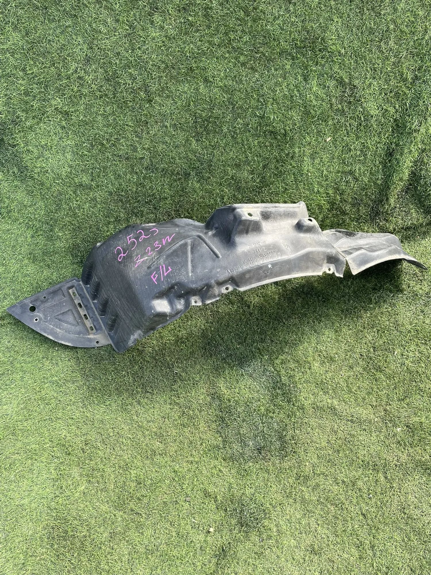 2523 Подкрылок передний левый Mitsubishi Colt Z23W 4A91, 3000 рублей, Невинномысск