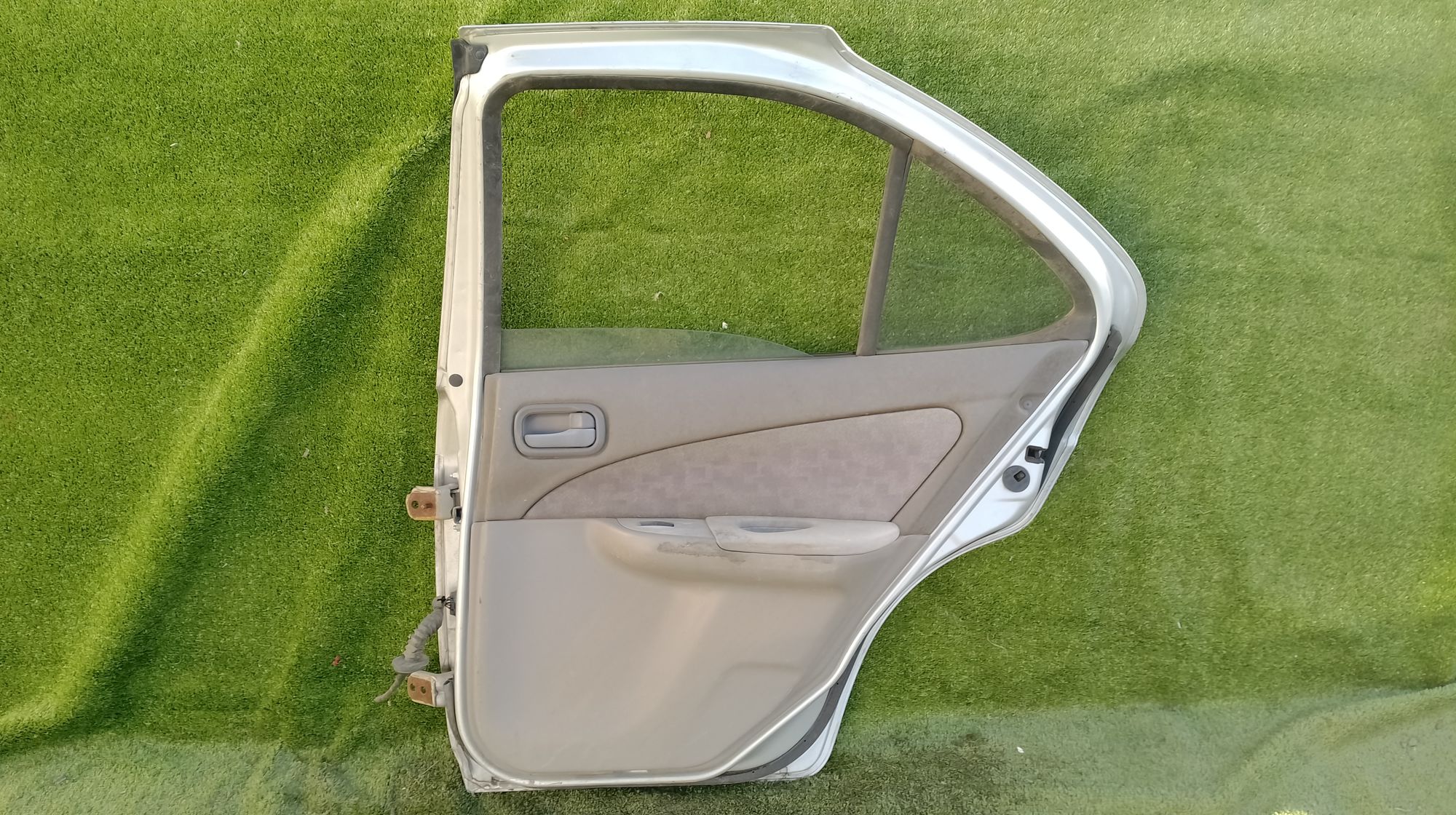 311 дверь на NISSAN SUNNY FB15, 6500 рублей, Невинномысск