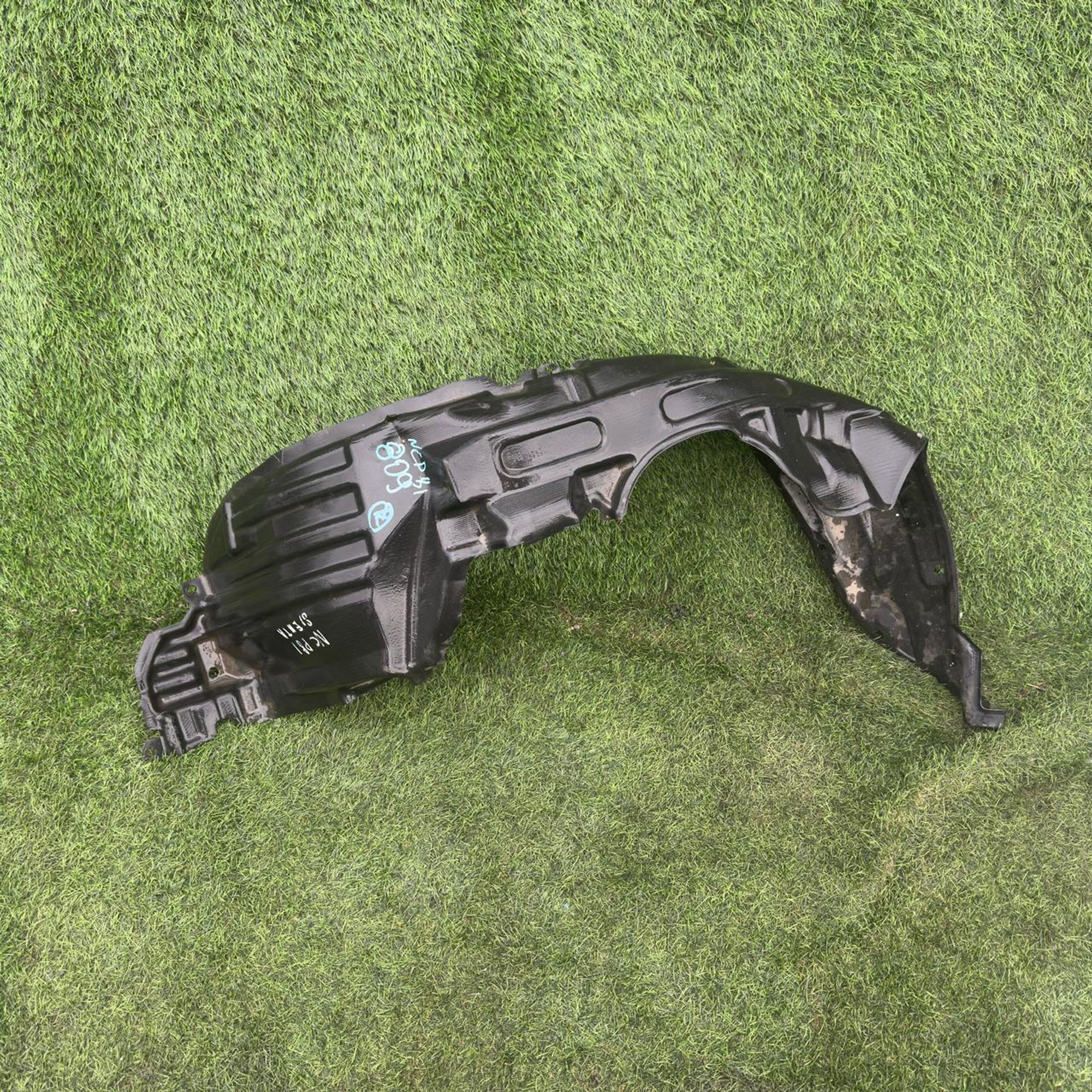 809 Подкрылок передний правый Toyota Sienta NCP81, 2500 рублей, Невинномысск