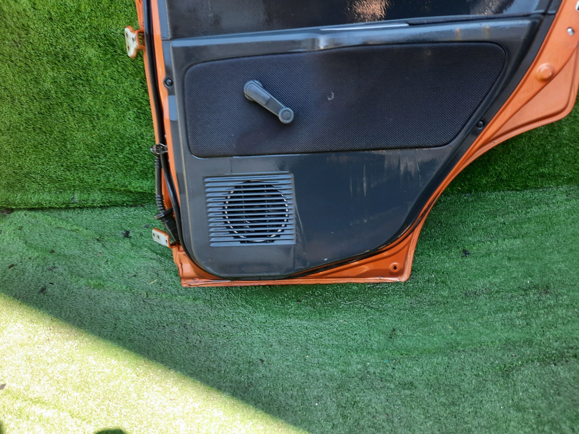 126 дверь на MITSUBISHI DINGO CQ2A, 8500 рублей, Невинномысск